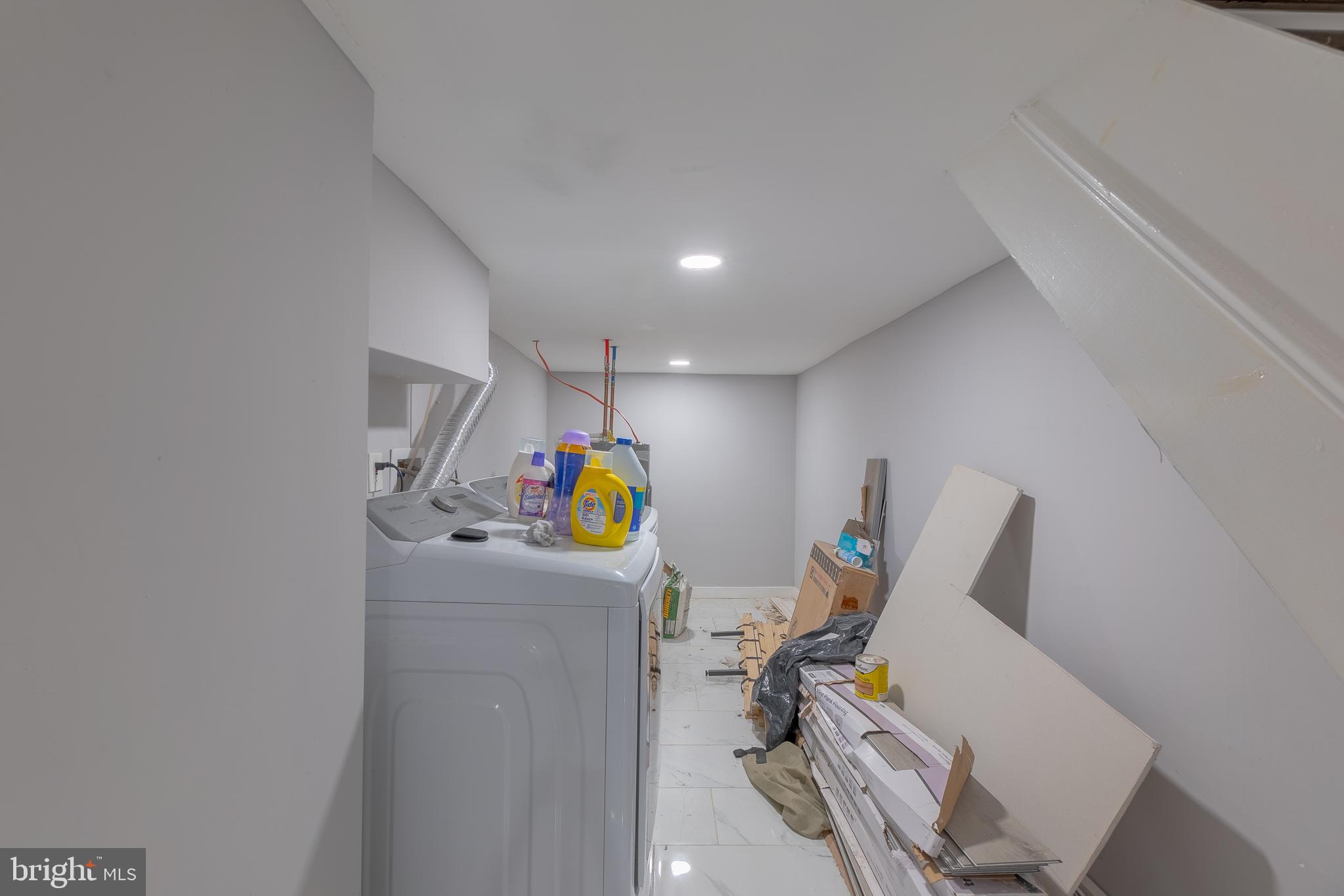 EAST KENSINGTON - Residential