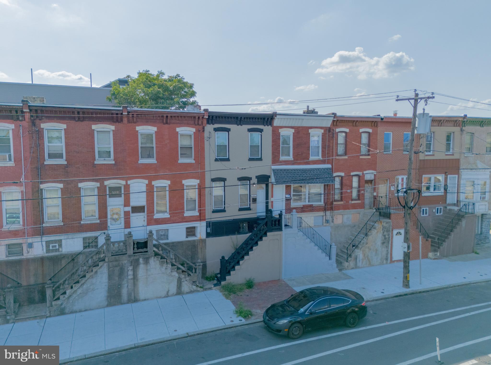 EAST KENSINGTON - Residential