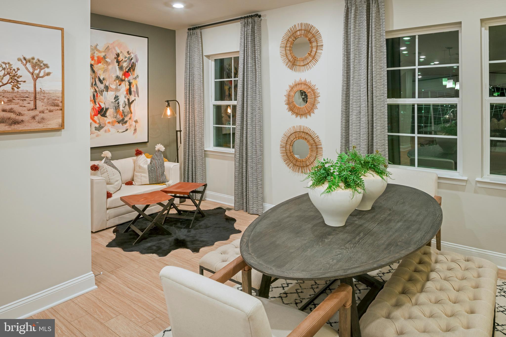 OXFORD SQUARE - Residential