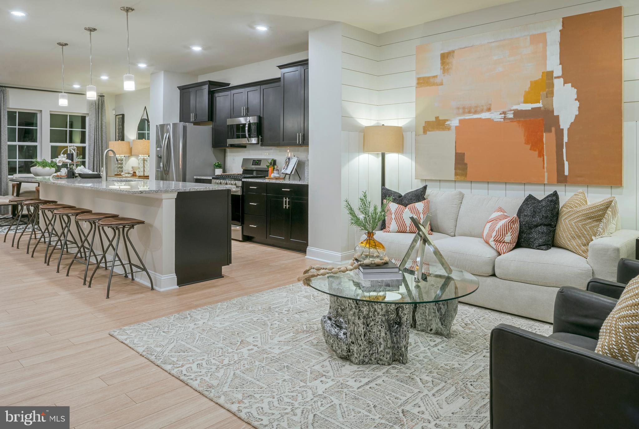 OXFORD SQUARE - Residential