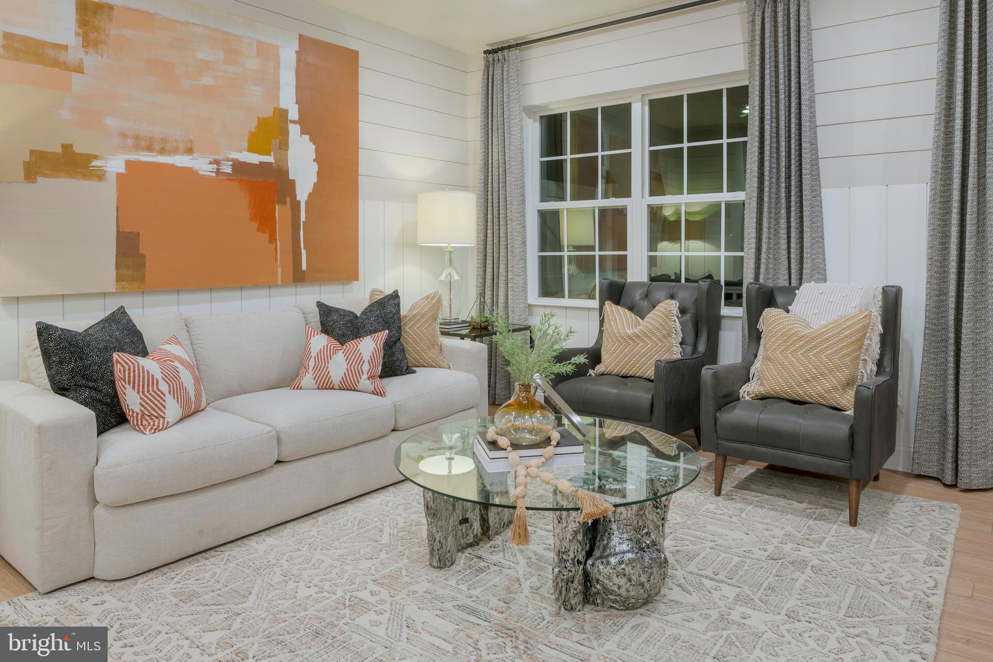 OXFORD SQUARE - Residential