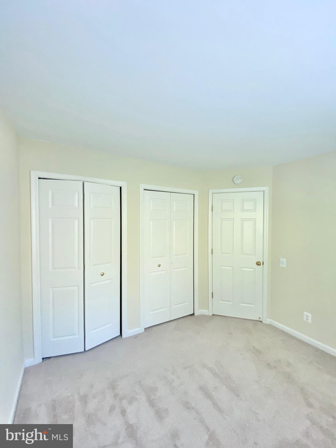 LANDS OF QUAKER VILLAGE - Residential Lease