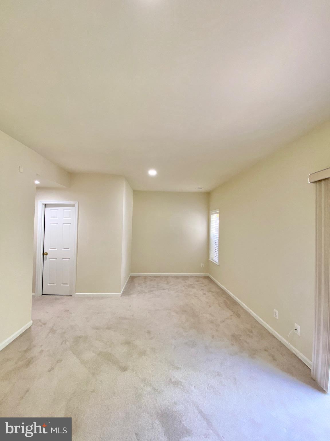 LANDS OF QUAKER VILLAGE - Residential Lease