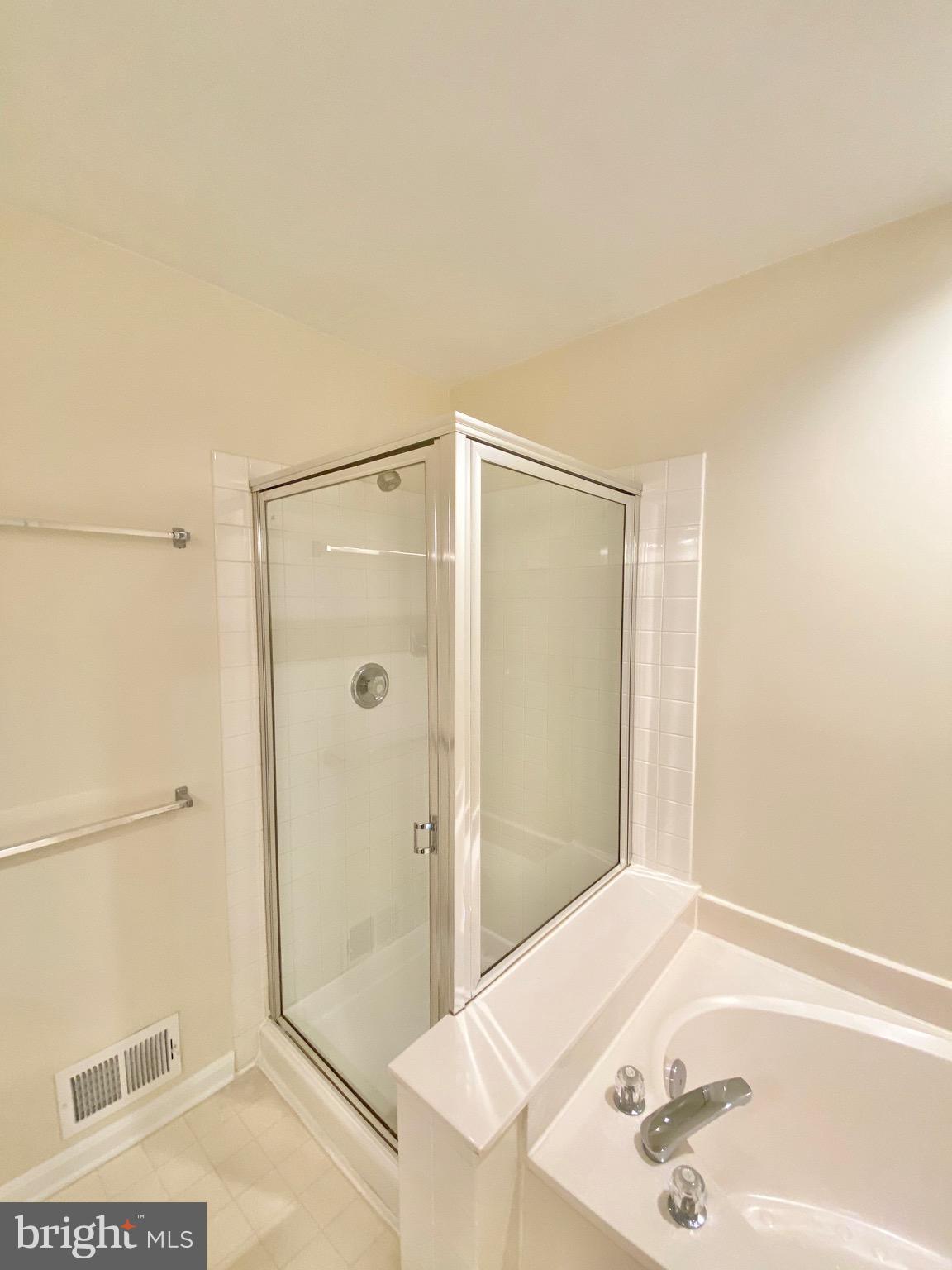 LANDS OF QUAKER VILLAGE - Residential Lease