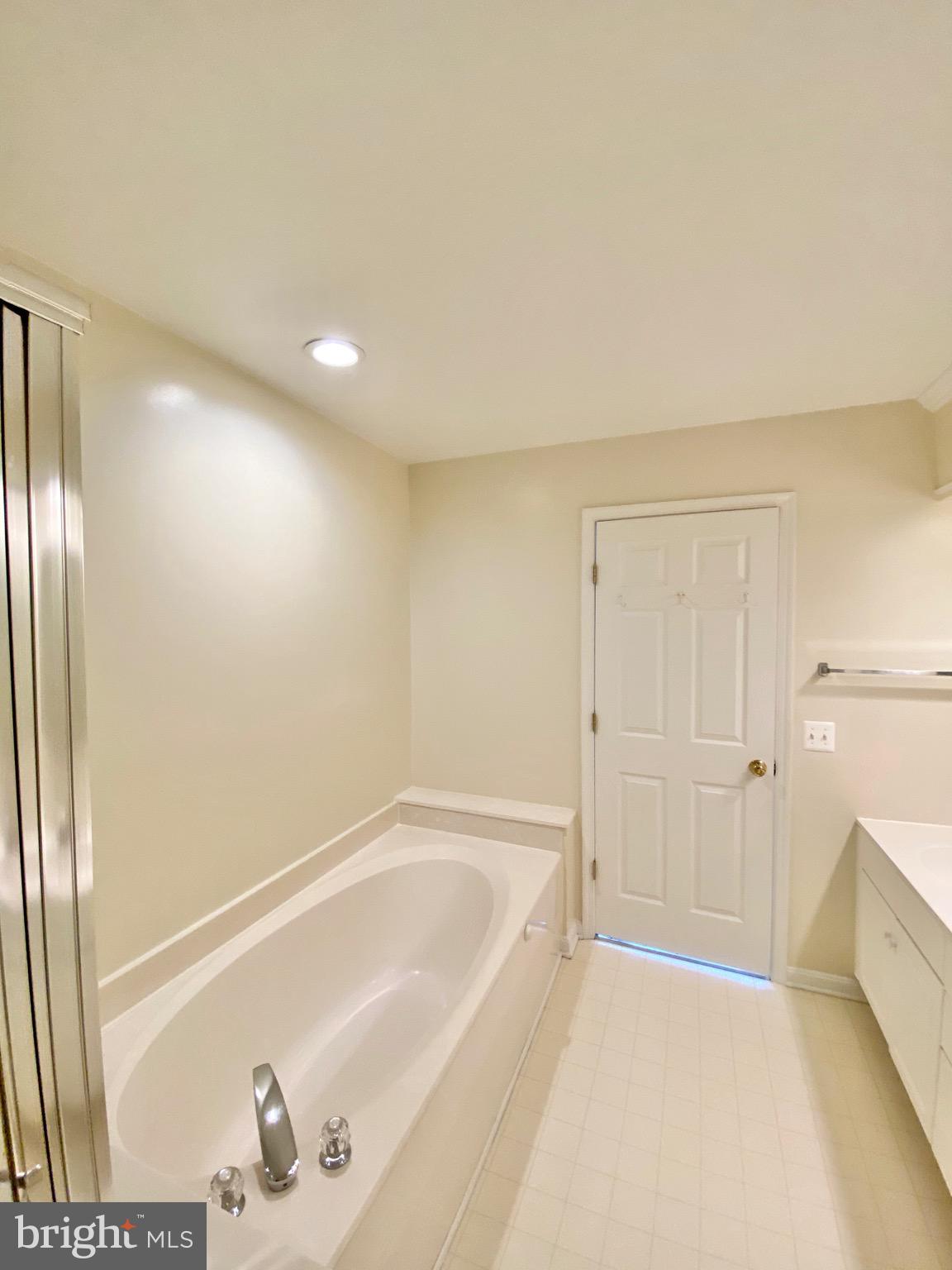 LANDS OF QUAKER VILLAGE - Residential Lease