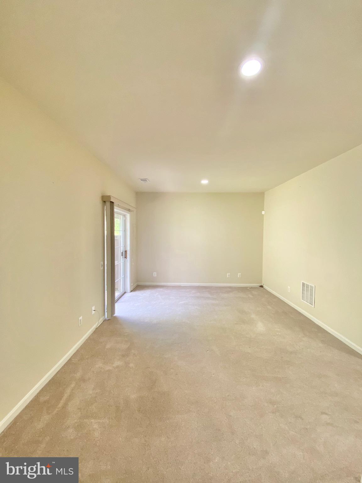 LANDS OF QUAKER VILLAGE - Residential Lease