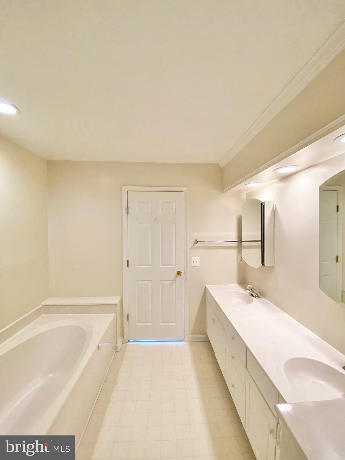 LANDS OF QUAKER VILLAGE - Residential Lease