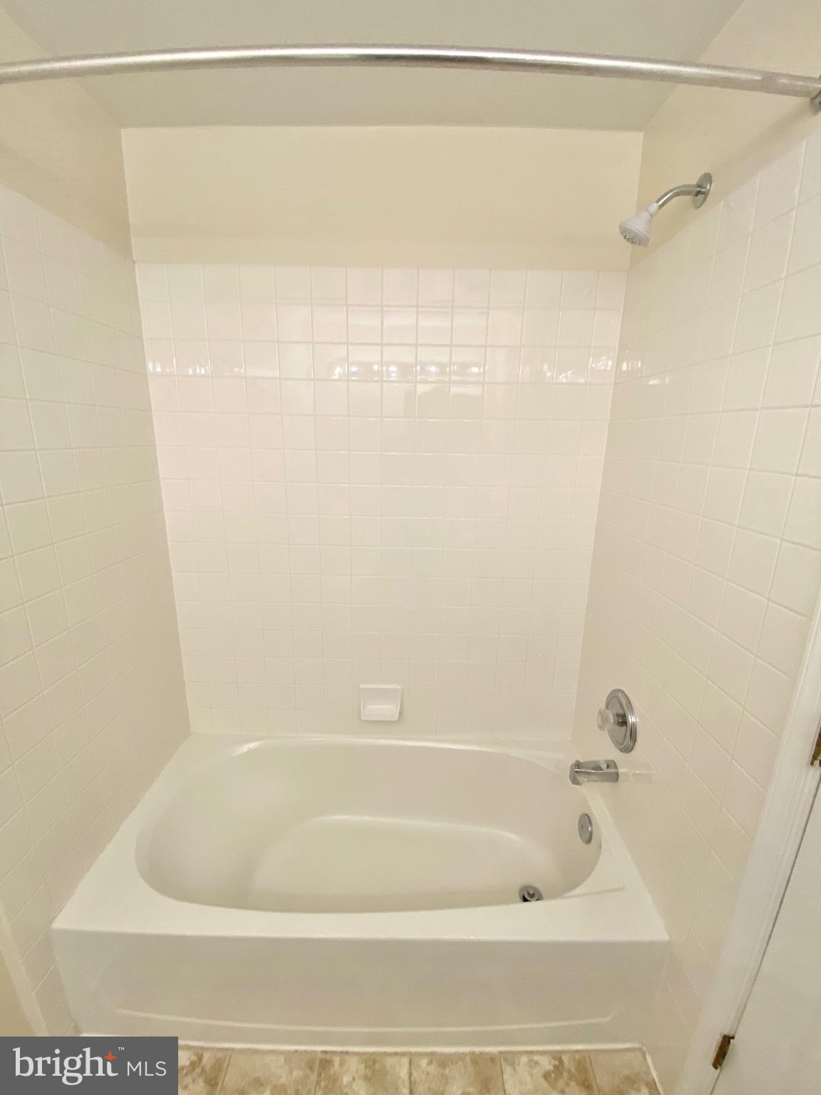 LANDS OF QUAKER VILLAGE - Residential Lease