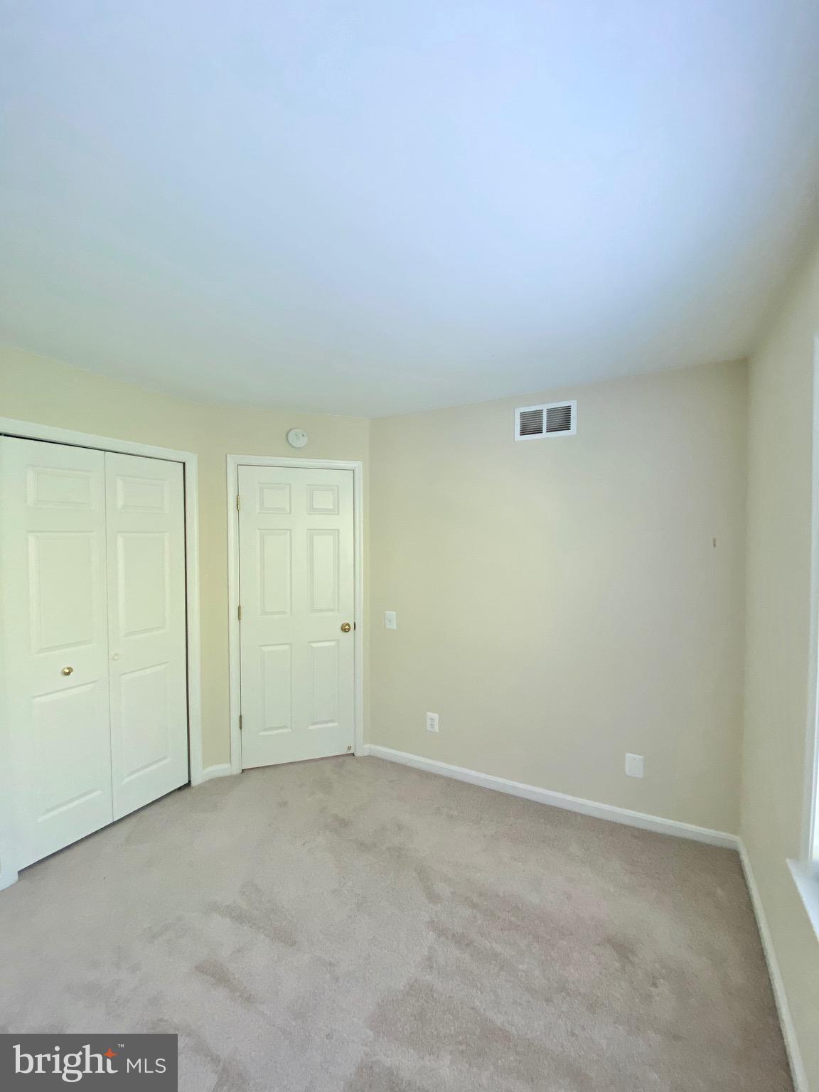 LANDS OF QUAKER VILLAGE - Residential Lease