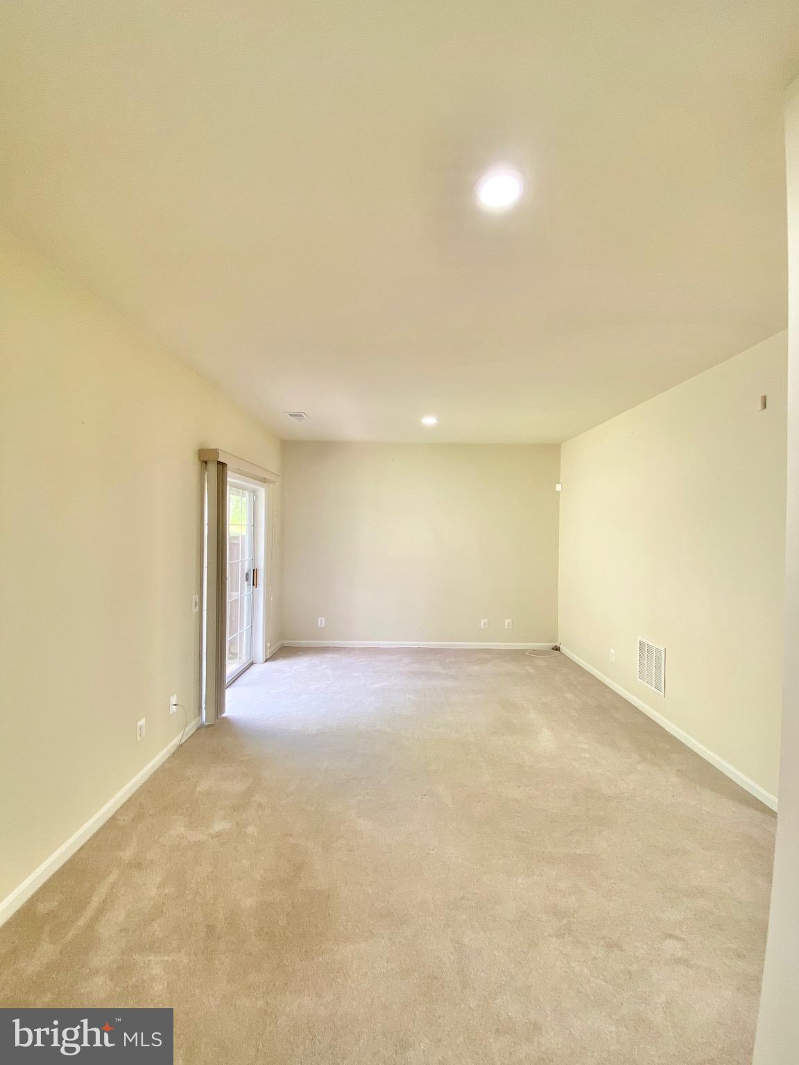 LANDS OF QUAKER VILLAGE - Residential Lease