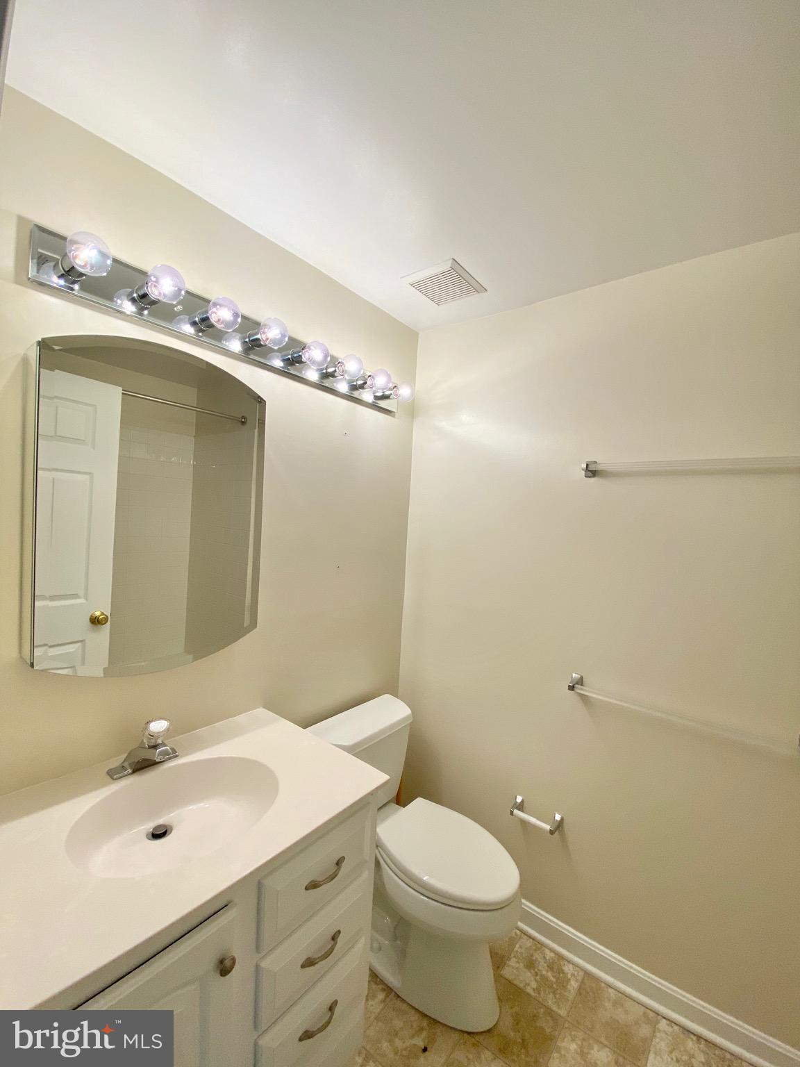 LANDS OF QUAKER VILLAGE - Residential Lease