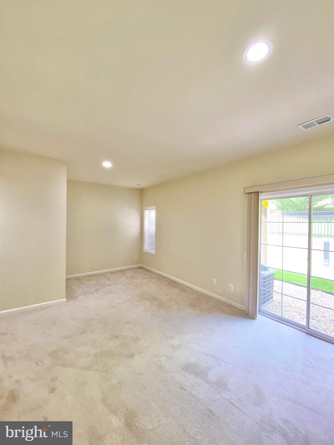 LANDS OF QUAKER VILLAGE - Residential Lease