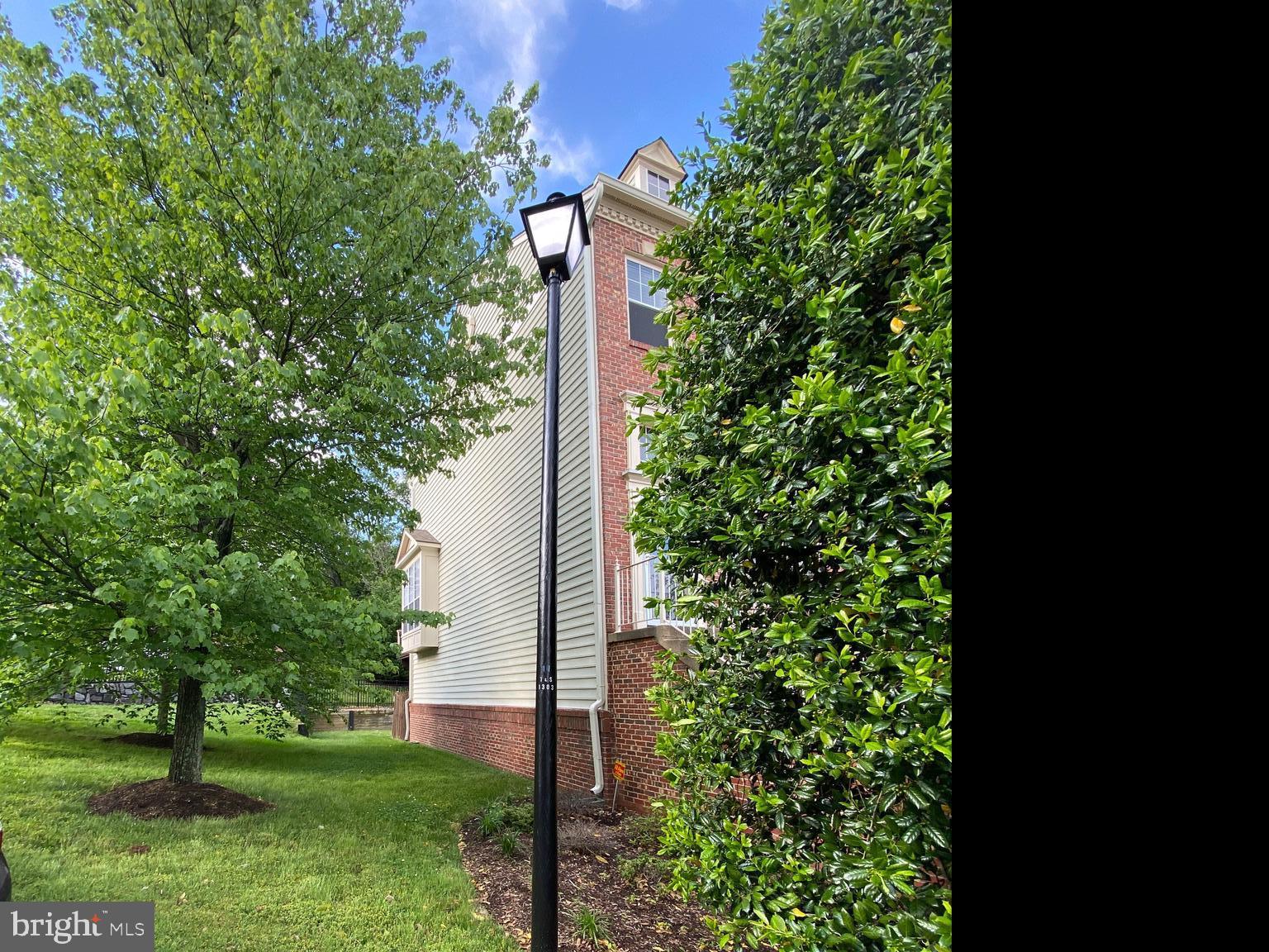 LANDS OF QUAKER VILLAGE - Residential Lease