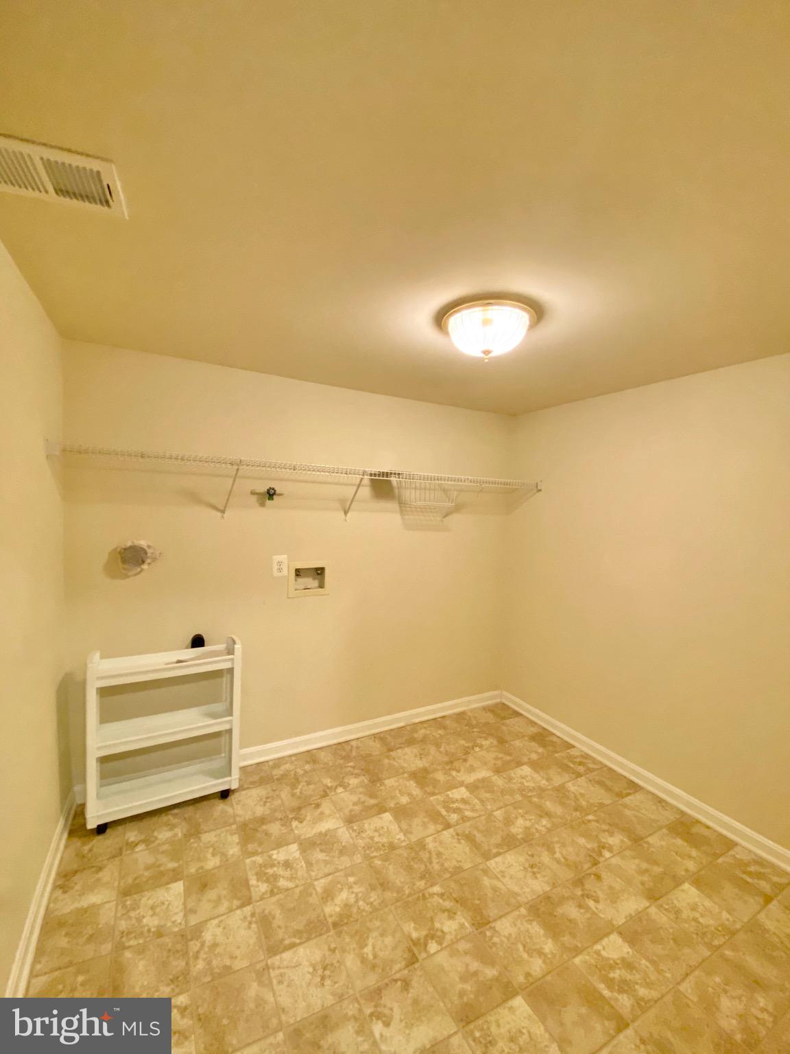 LANDS OF QUAKER VILLAGE - Residential Lease