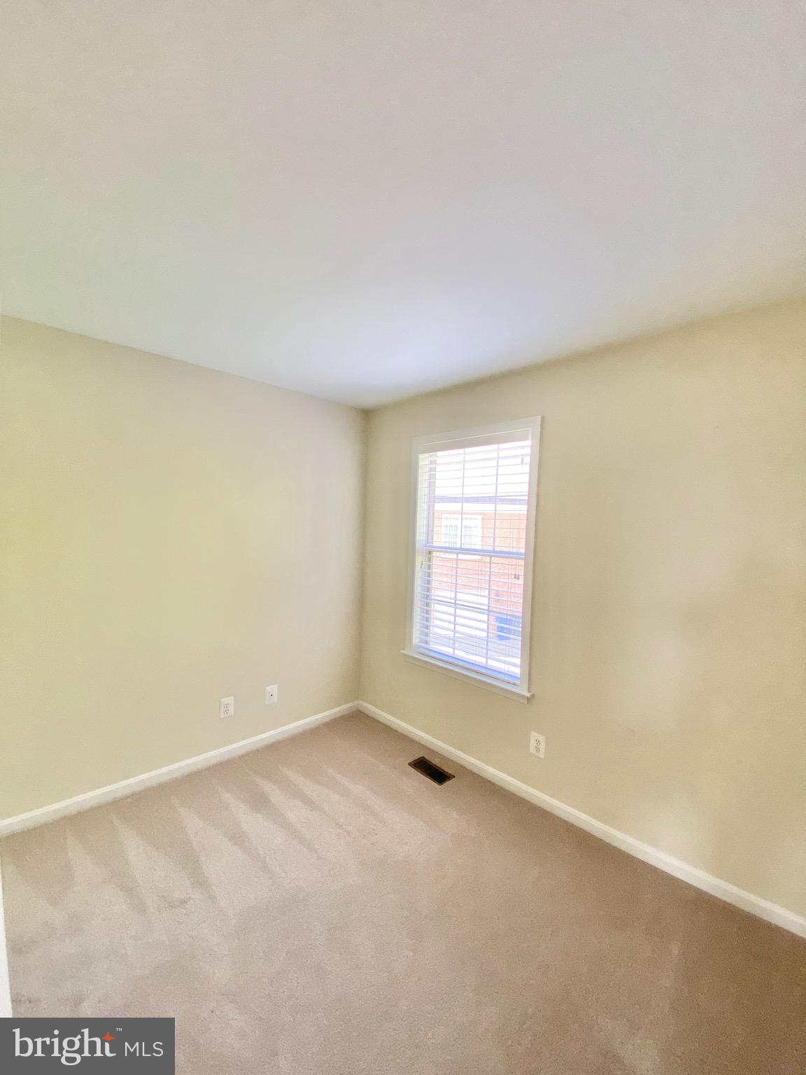 LANDS OF QUAKER VILLAGE - Residential Lease