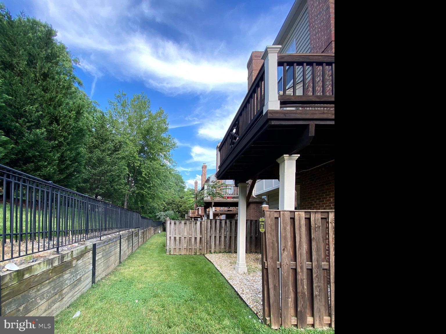 LANDS OF QUAKER VILLAGE - Residential Lease