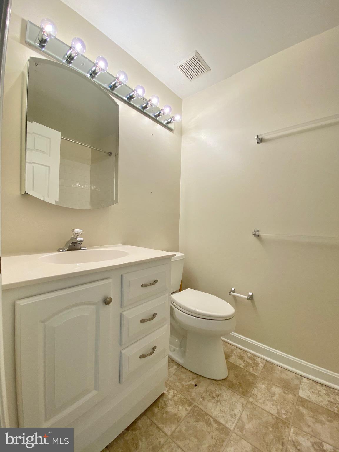 LANDS OF QUAKER VILLAGE - Residential Lease