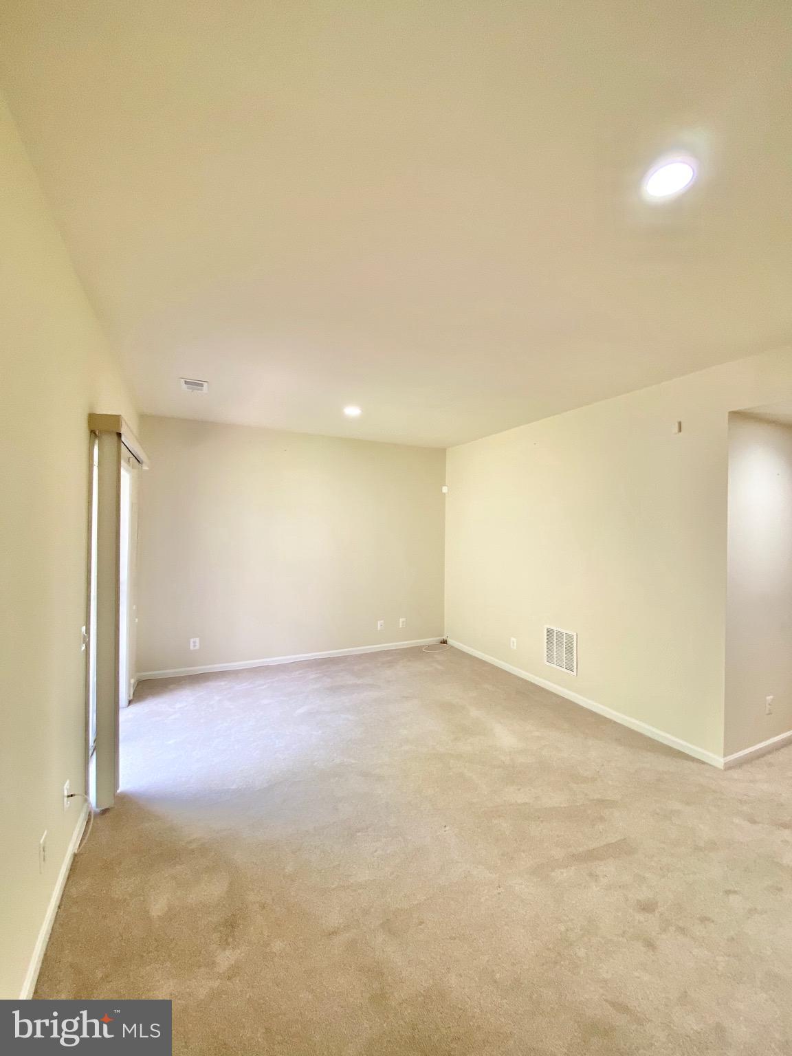 LANDS OF QUAKER VILLAGE - Residential Lease