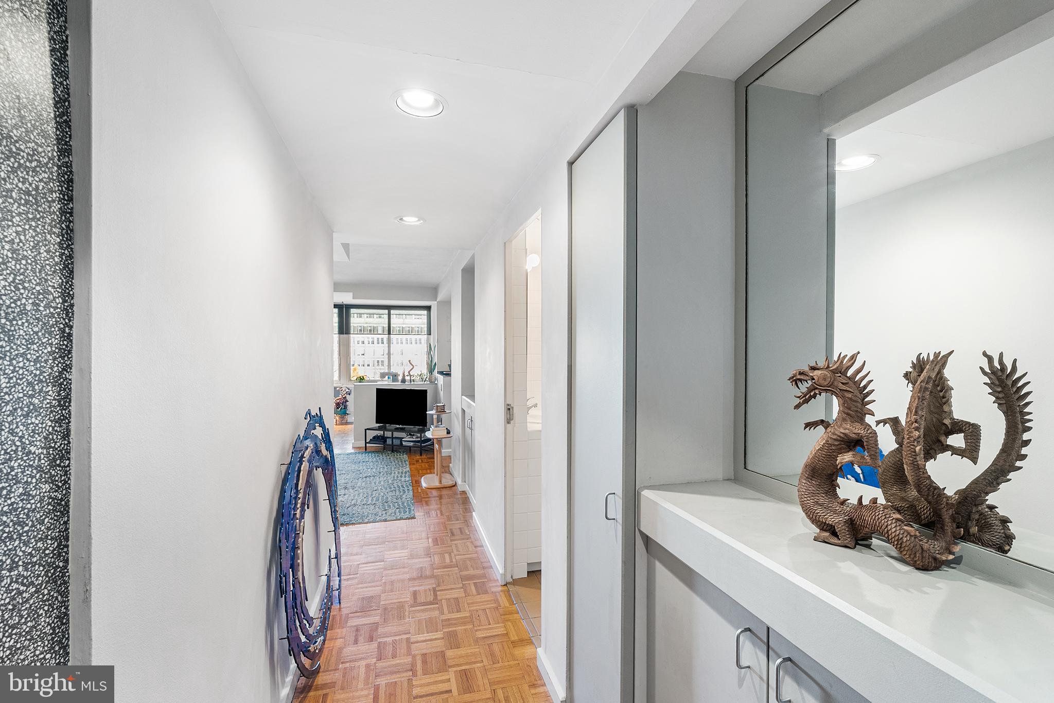 WASHINGTON SQ - Residential