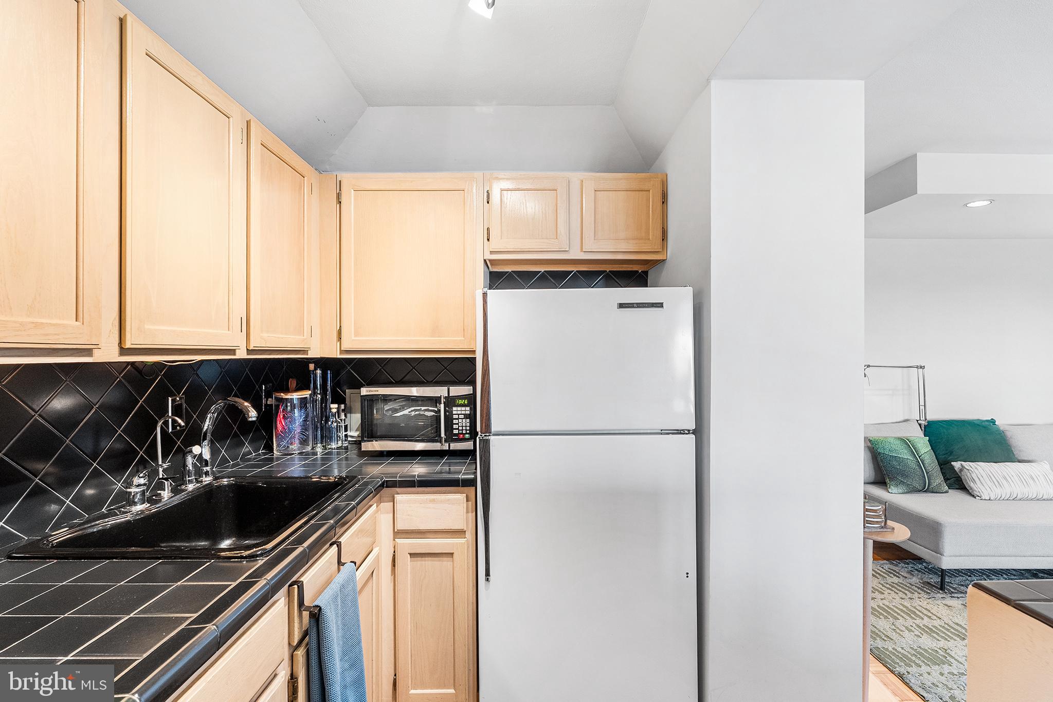 WASHINGTON SQ - Residential