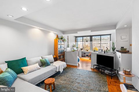 Property photo of 604 S Washington Square 36 1106, Philadelphia, PA 19106