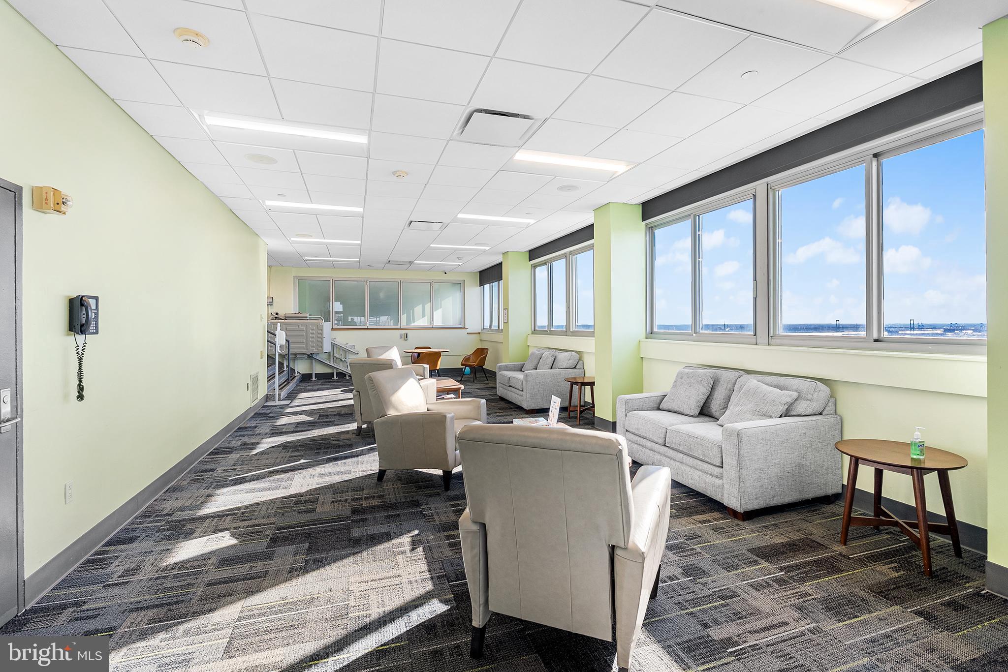 WASHINGTON SQ - Residential