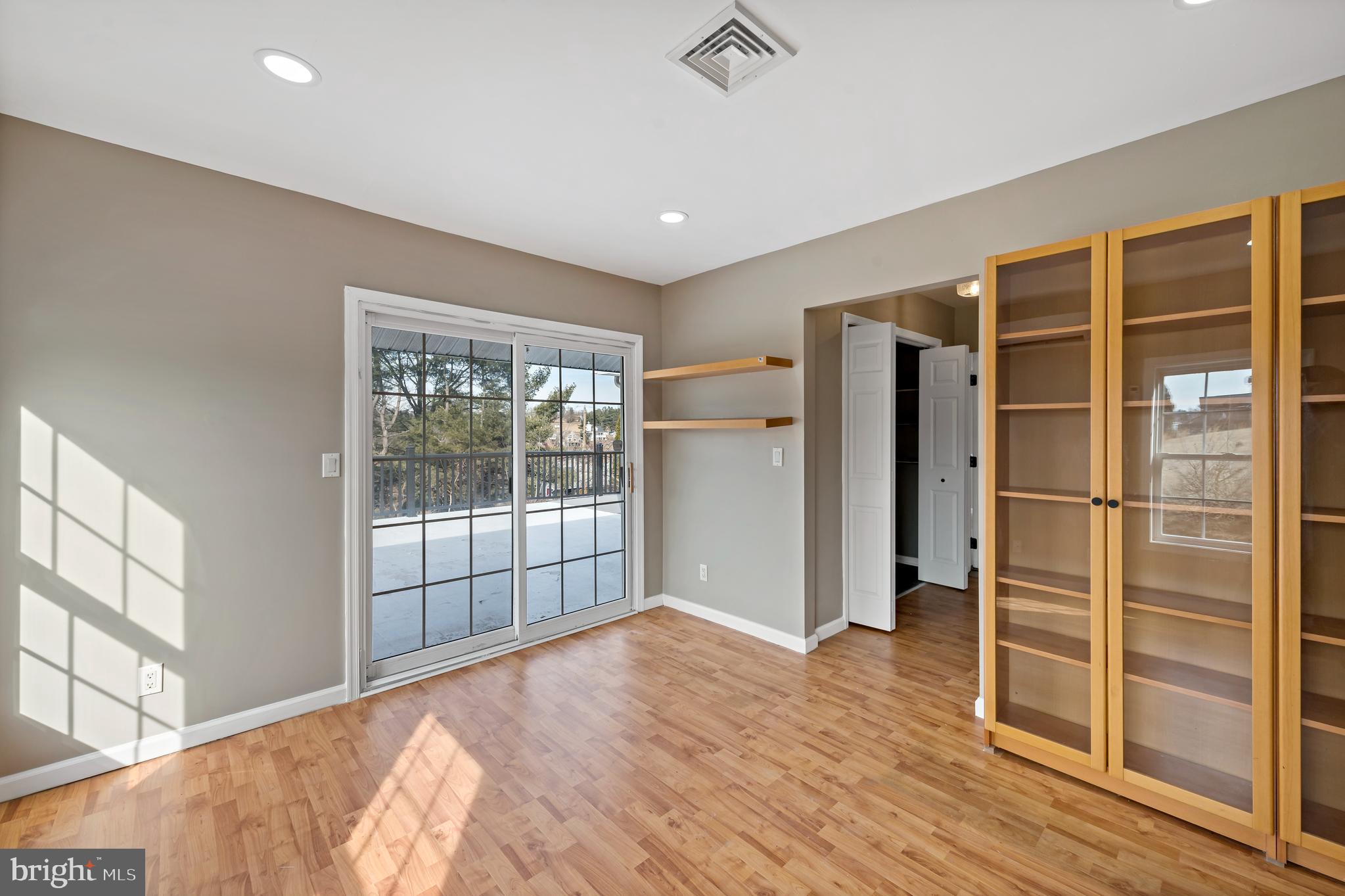 LAKE WYNONAH - Residential