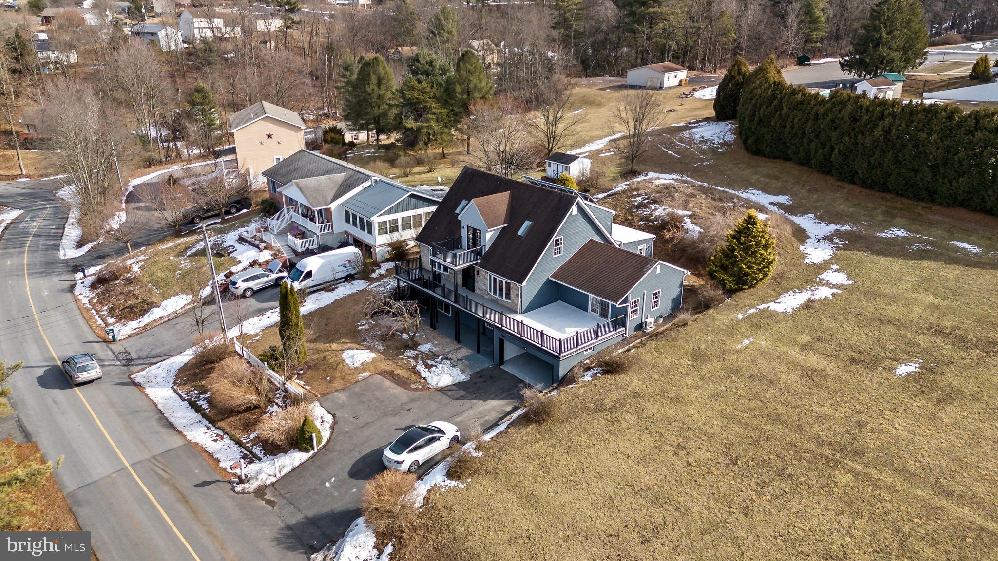 LAKE WYNONAH - Residential