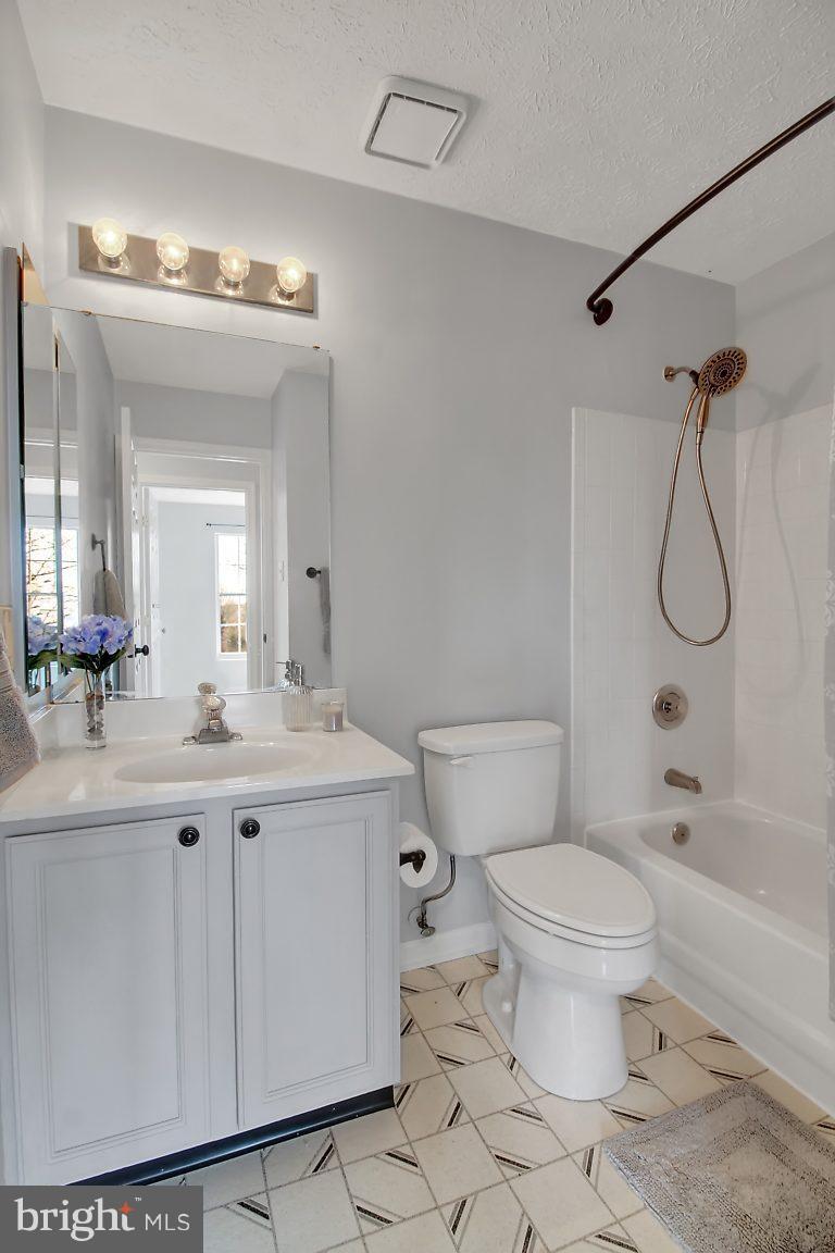 GRACE HARBOUR - Residential