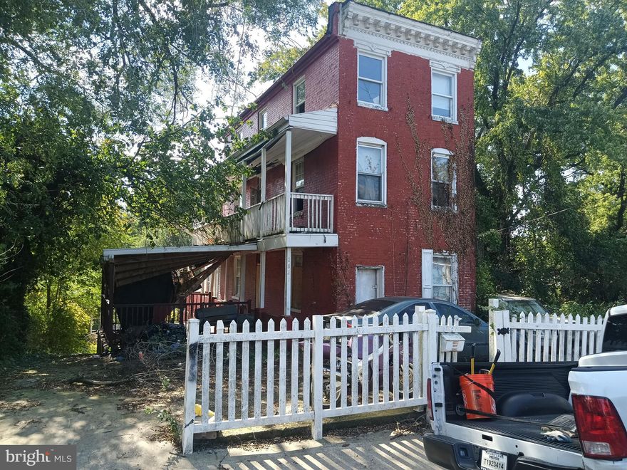 ONLINE AUCTION: Bidding begins 11/29/2024 @ 10:00 AM. Bidding ends 12/3/2024 @ 12:00 PM. List Price is Suggested Opening Bid. Deposit: $5,000. 3 story detached property located in the Shipley Hill area. JUST MINUTES to the Westside Shopping Center. Easy access to major traffic artery Frederick Ave.