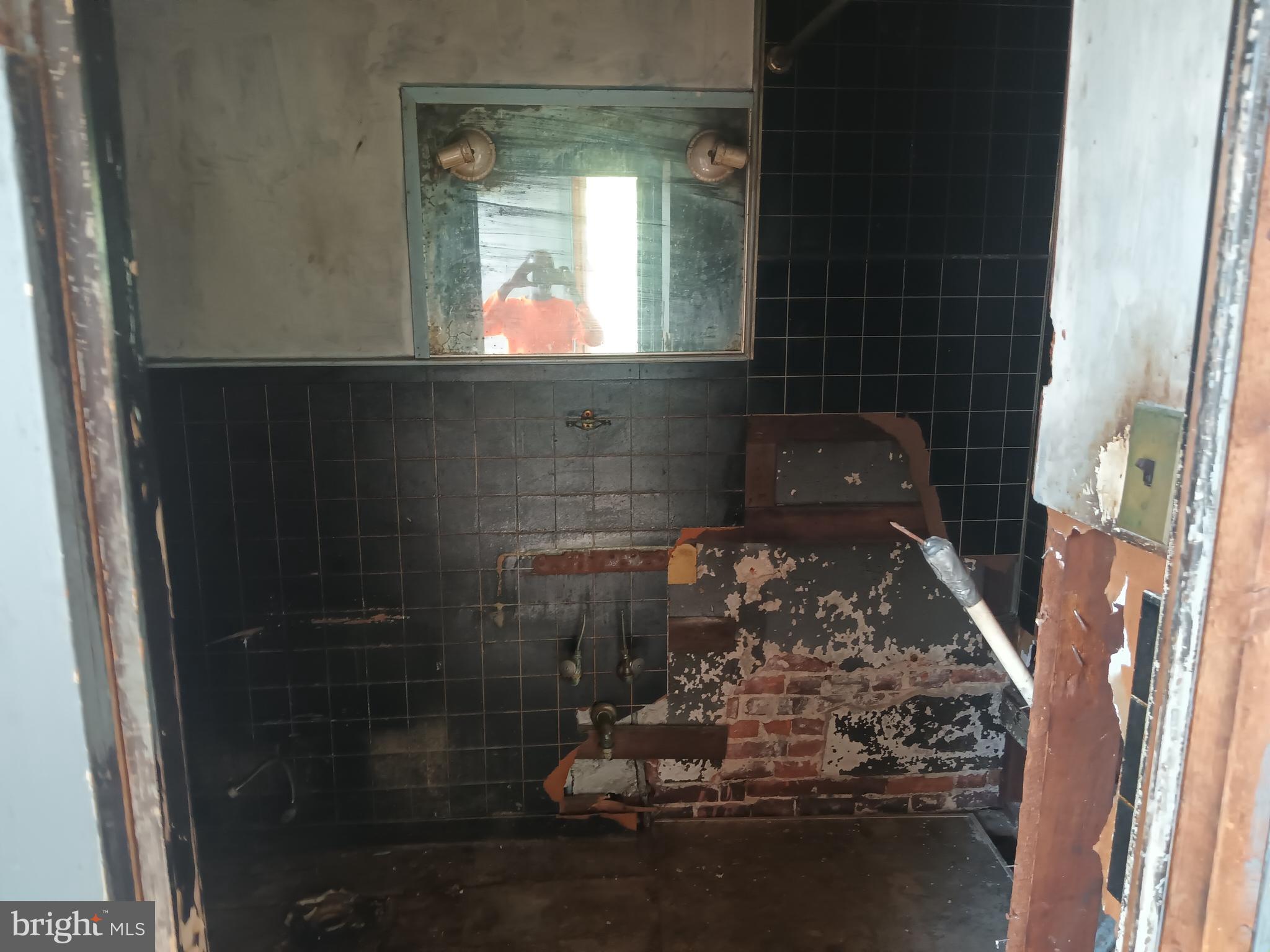 SHIPLEY HILL - Residential