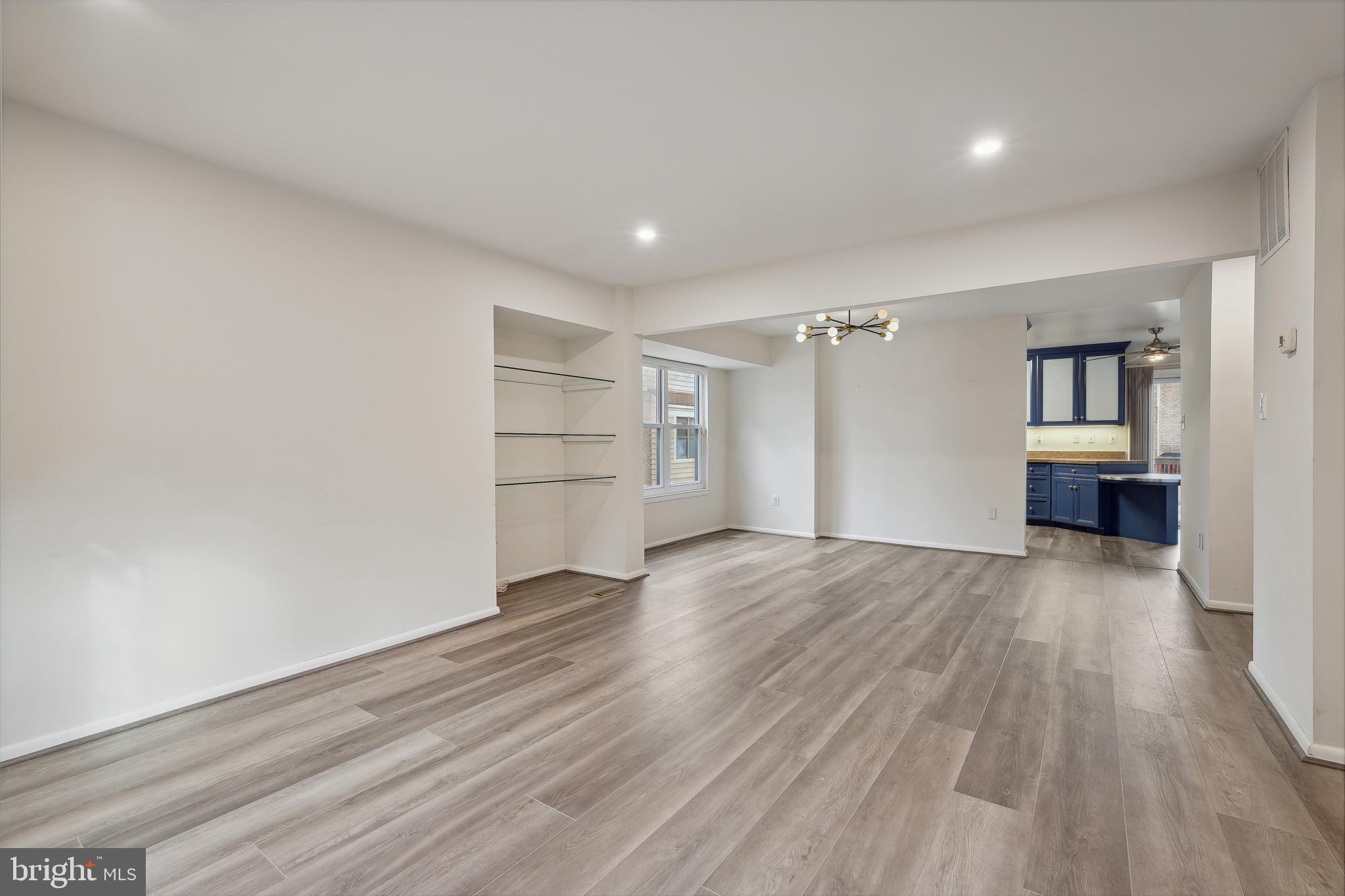 GROSVENOR MEWS - Residential Lease