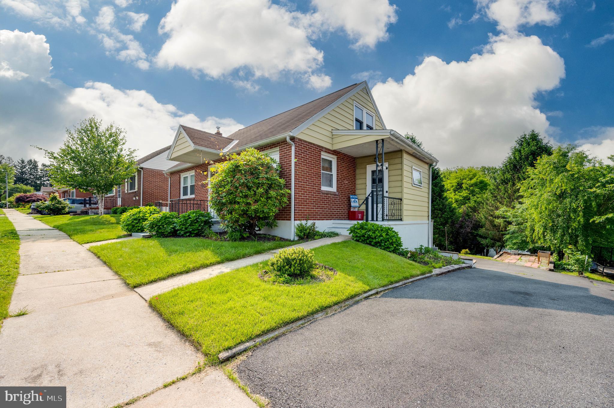 GOVERNORS POINTE - Residential