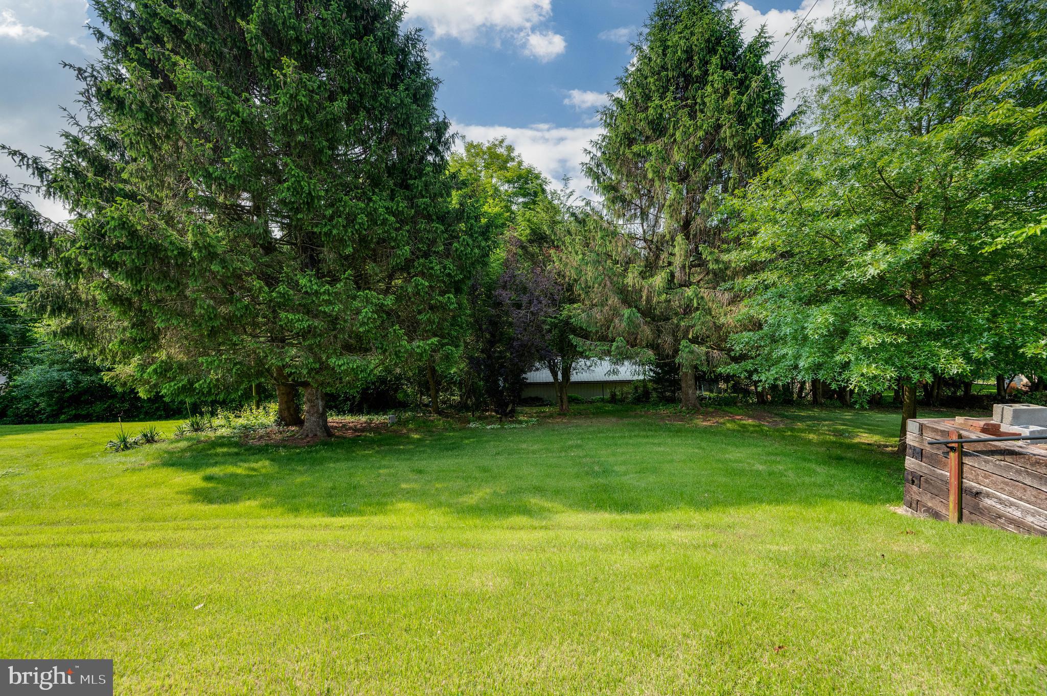 GOVERNORS POINTE - Residential