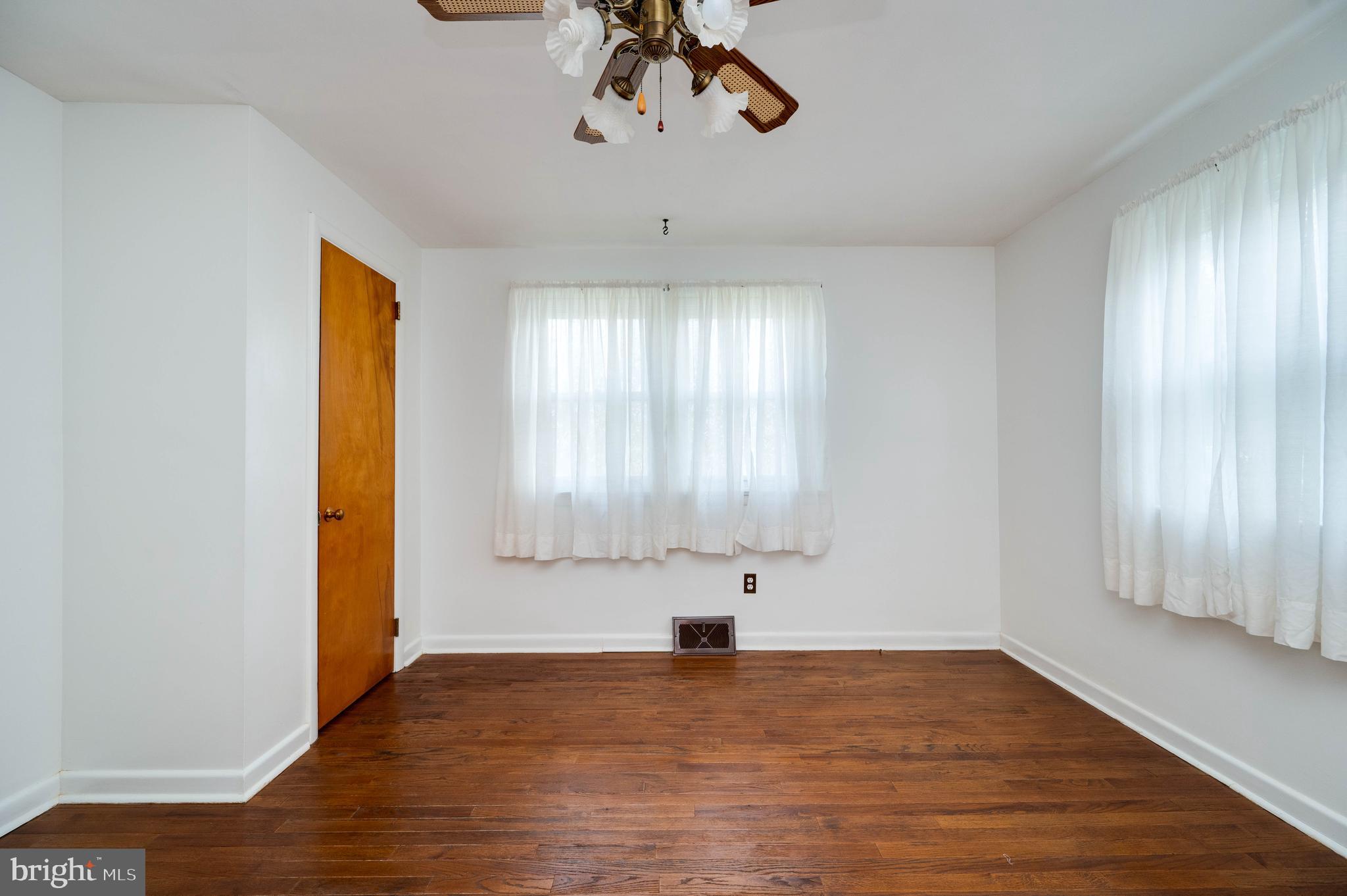 GOVERNORS POINTE - Residential