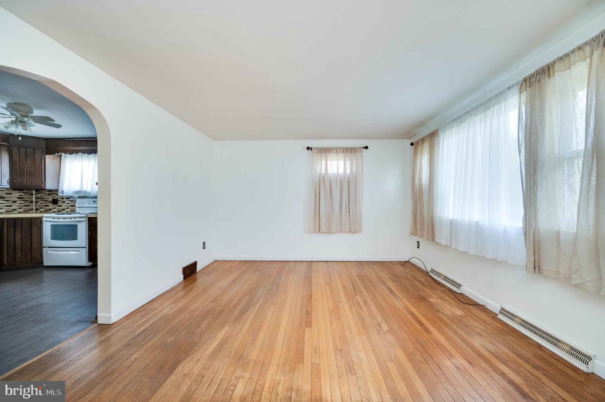 GOVERNORS POINTE - Residential