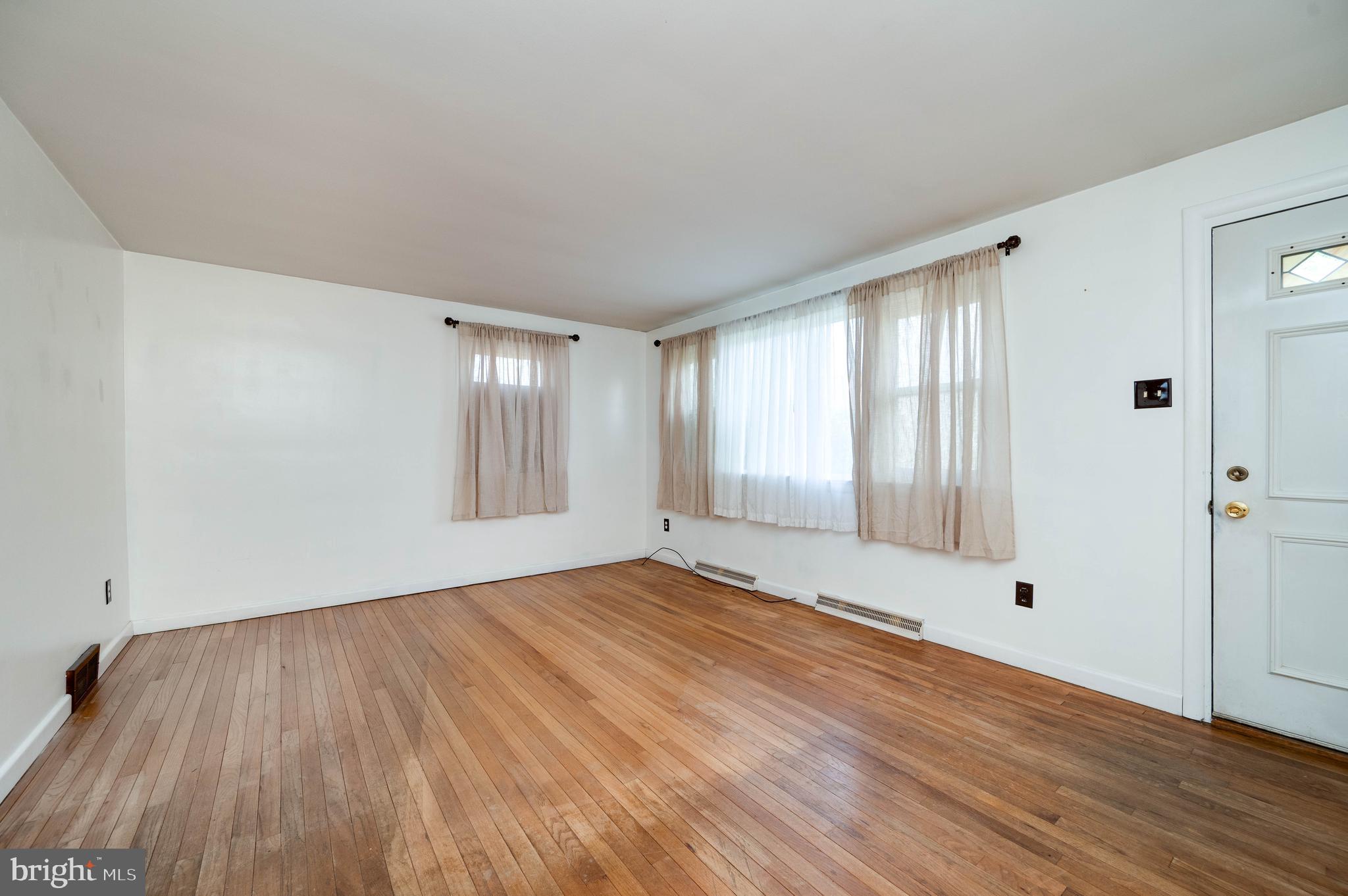 GOVERNORS POINTE - Residential