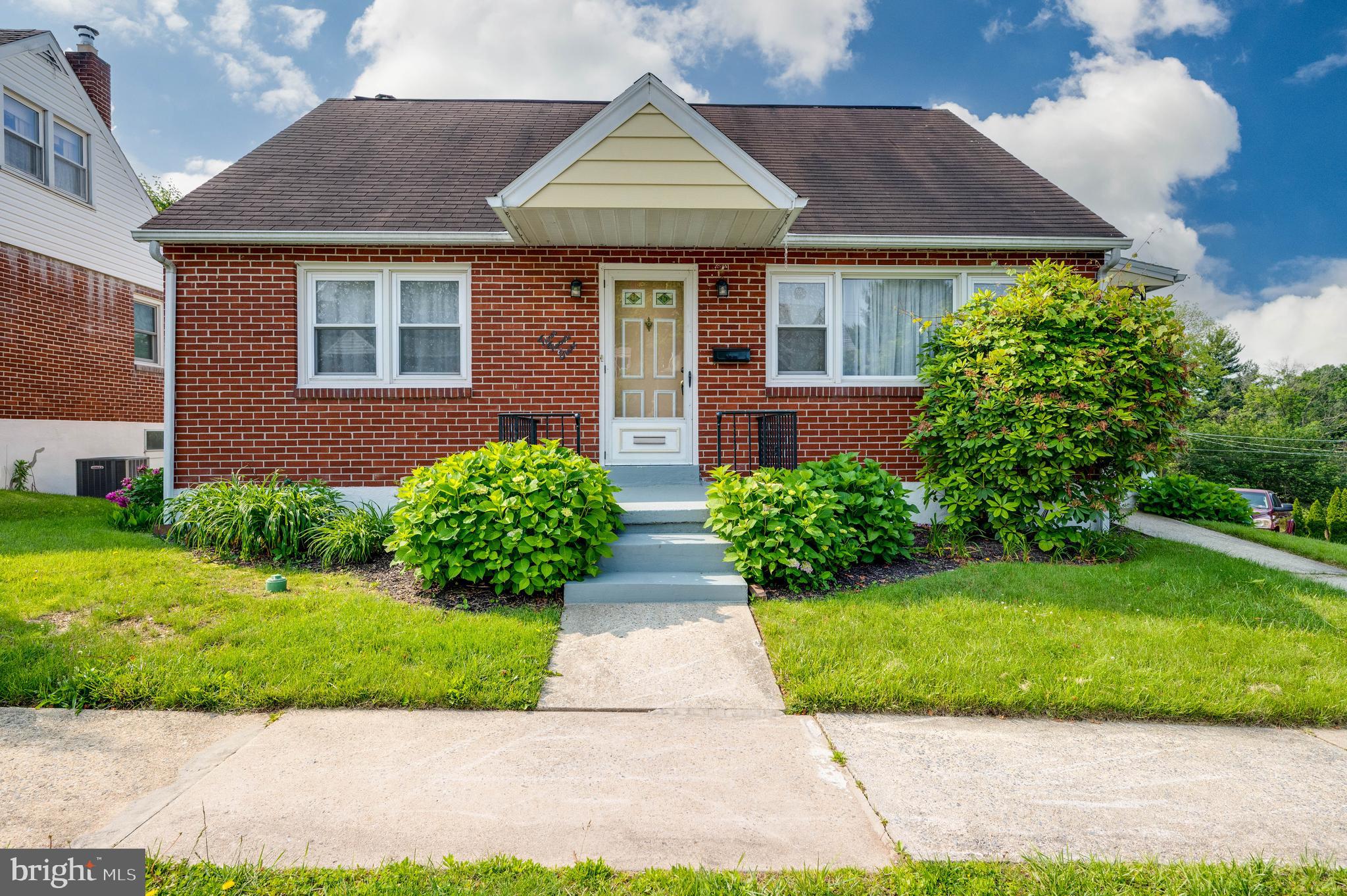 GOVERNORS POINTE - Residential