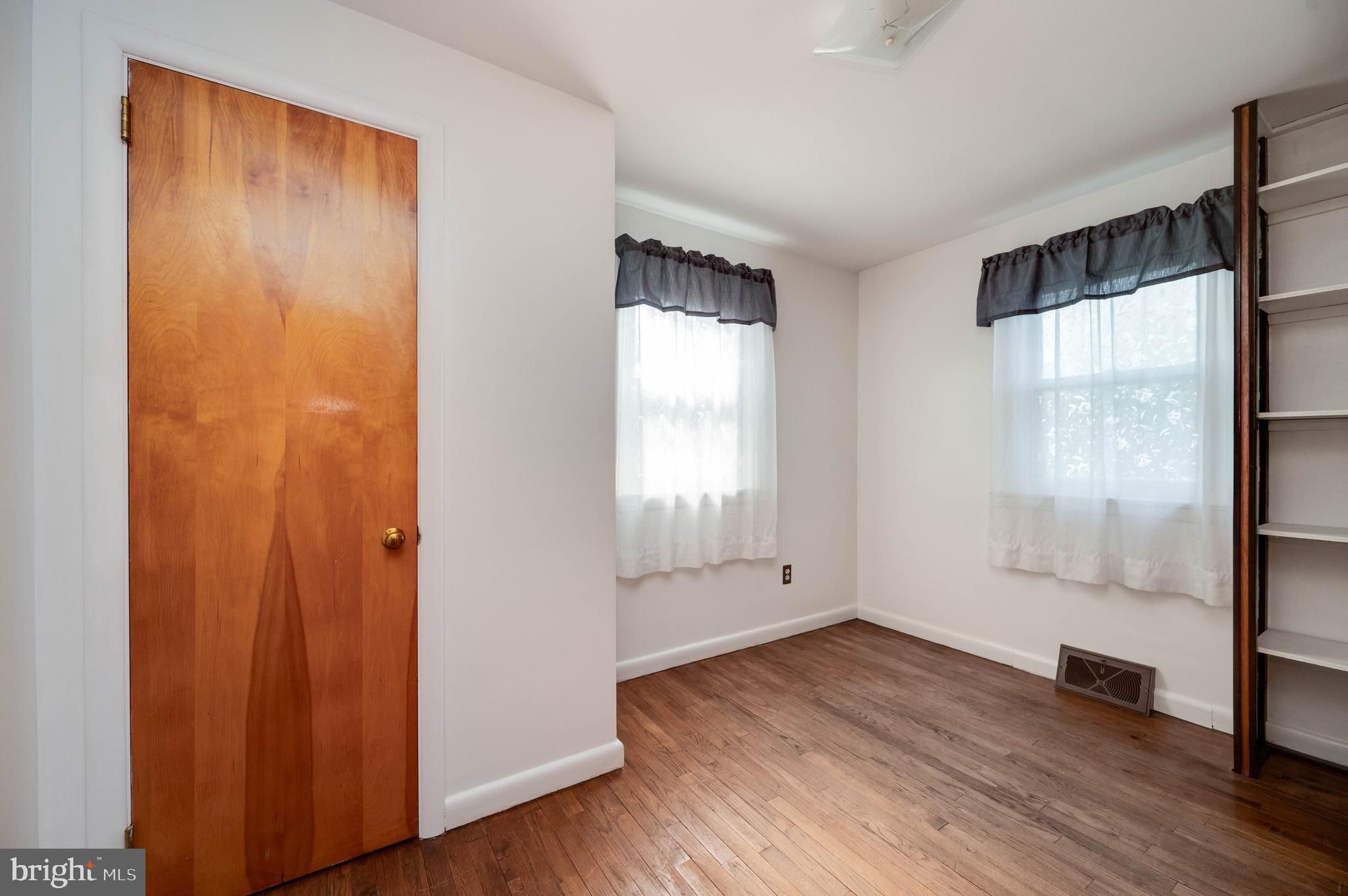 GOVERNORS POINTE - Residential