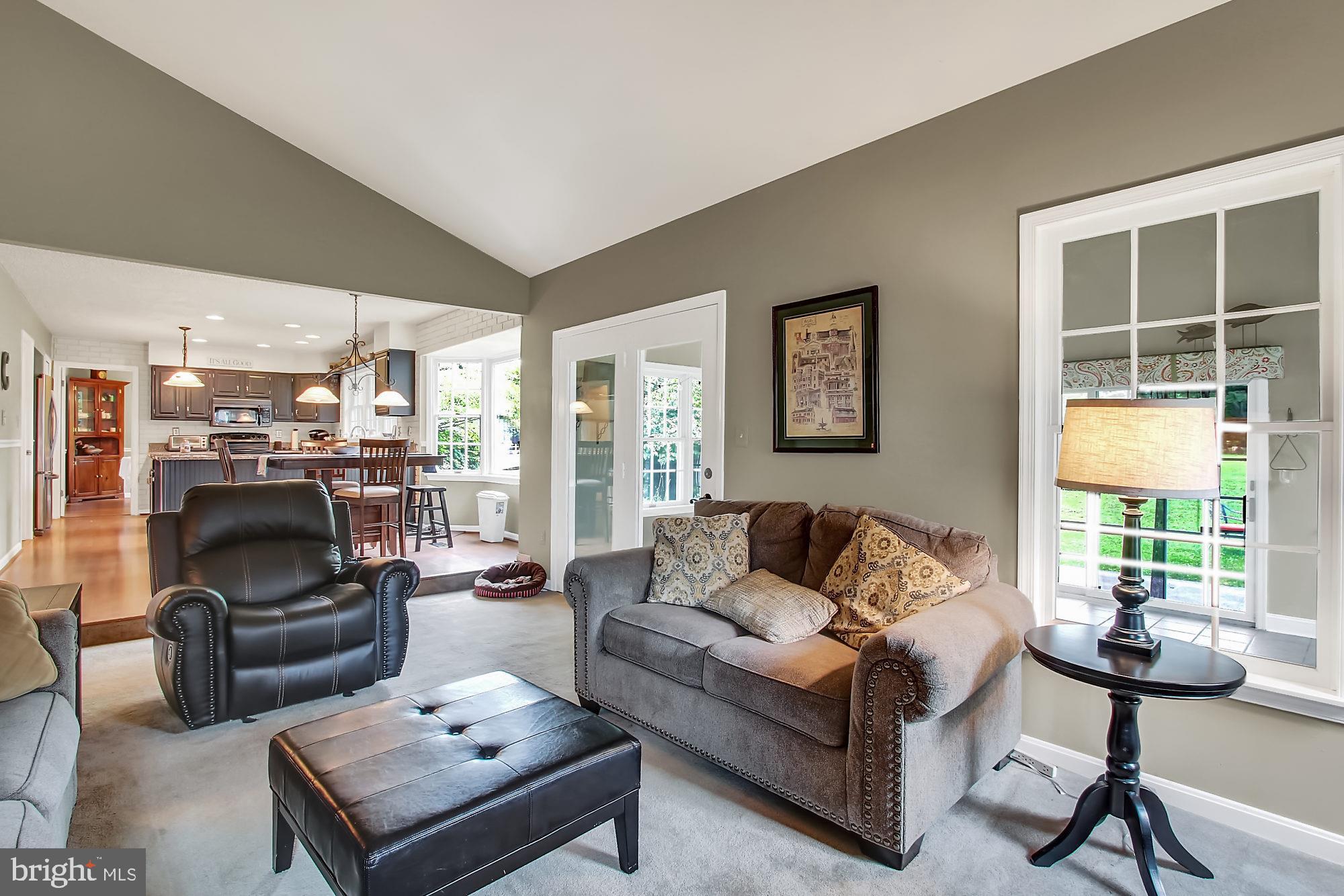 HAMPTON RIDGE - Residential