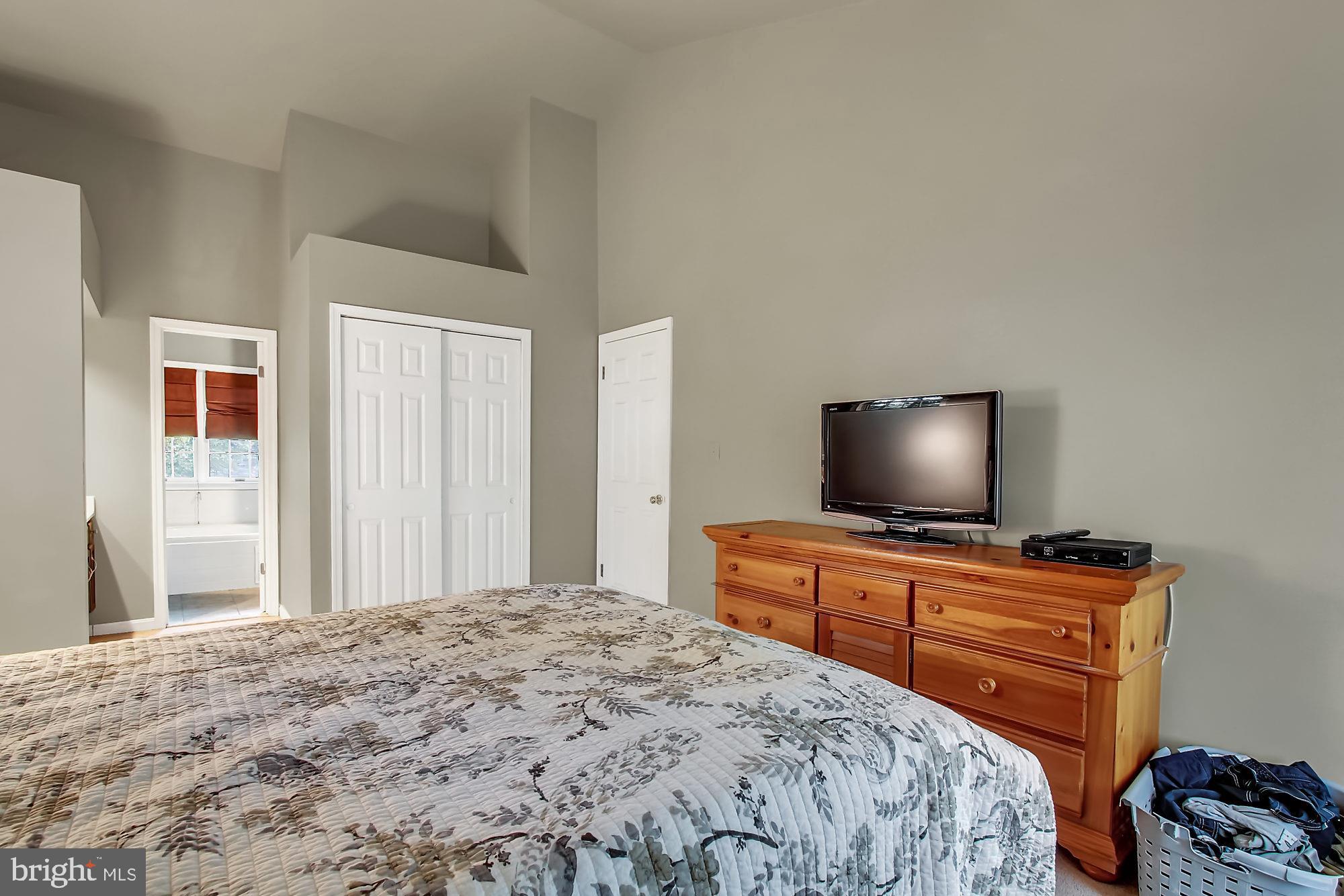 HAMPTON RIDGE - Residential