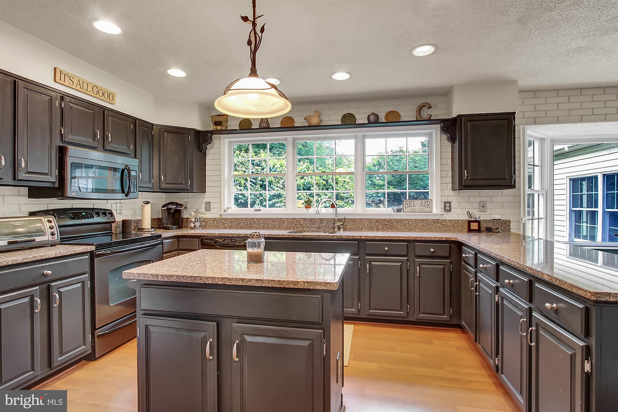 HAMPTON RIDGE - Residential