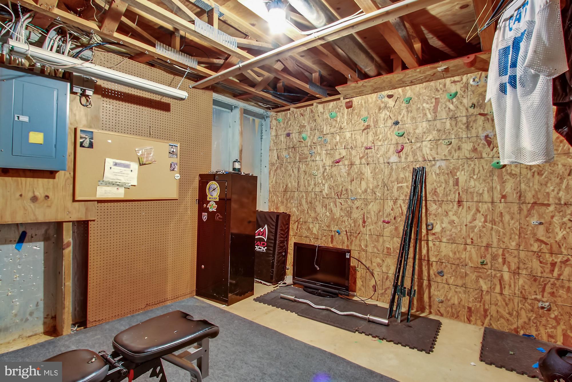 HAMPTON RIDGE - Residential