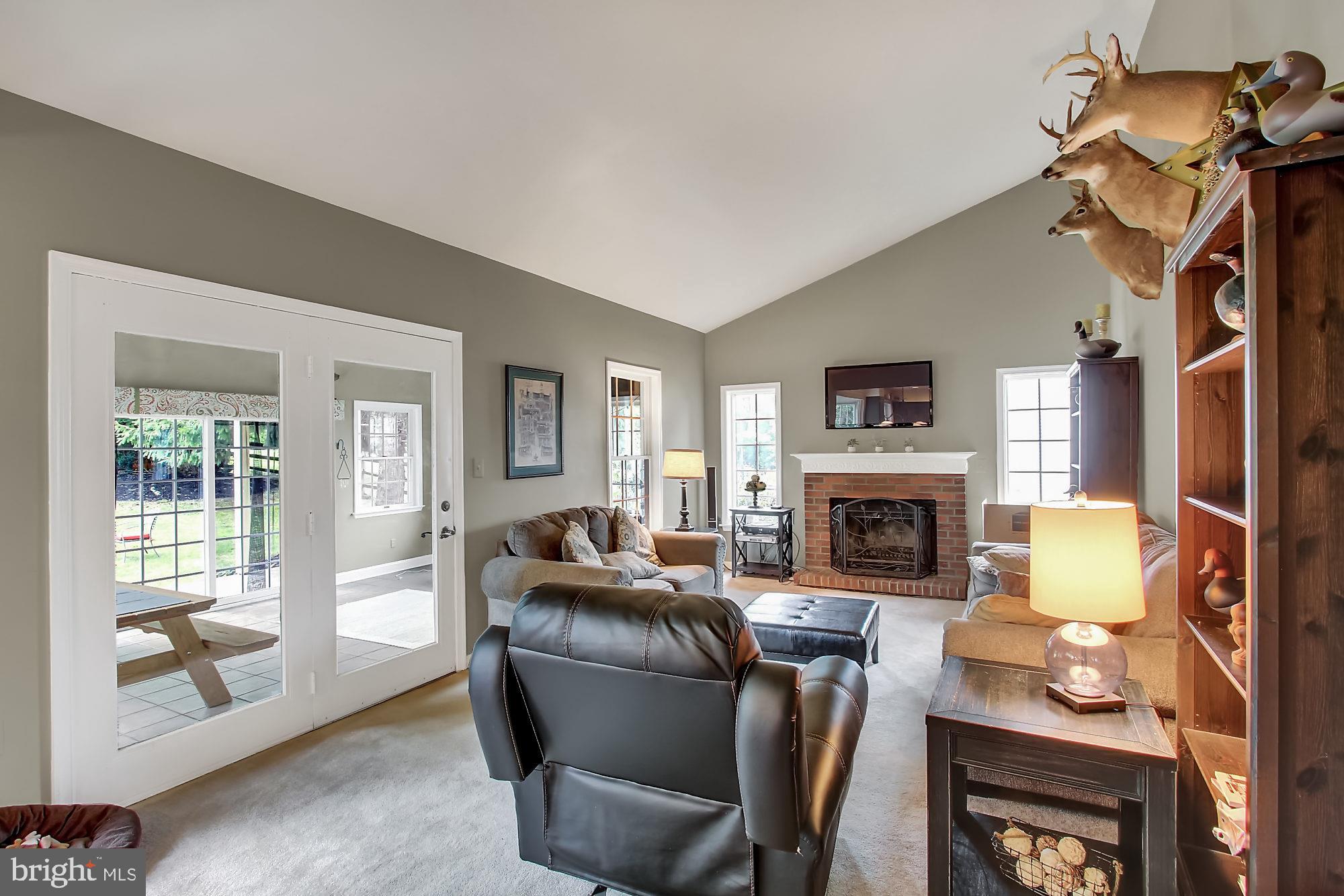 HAMPTON RIDGE - Residential