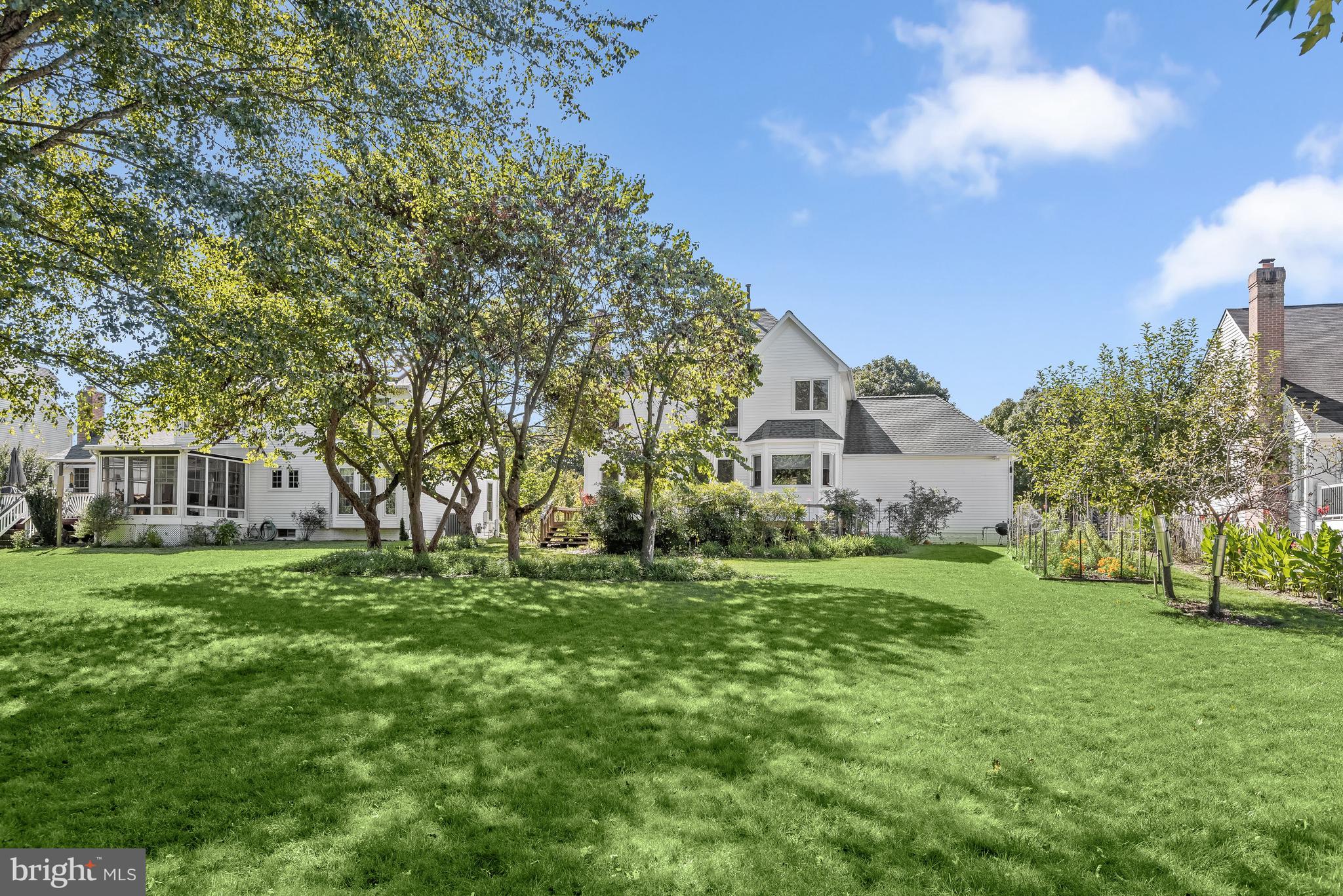 WAVERLY WOODS - Residential