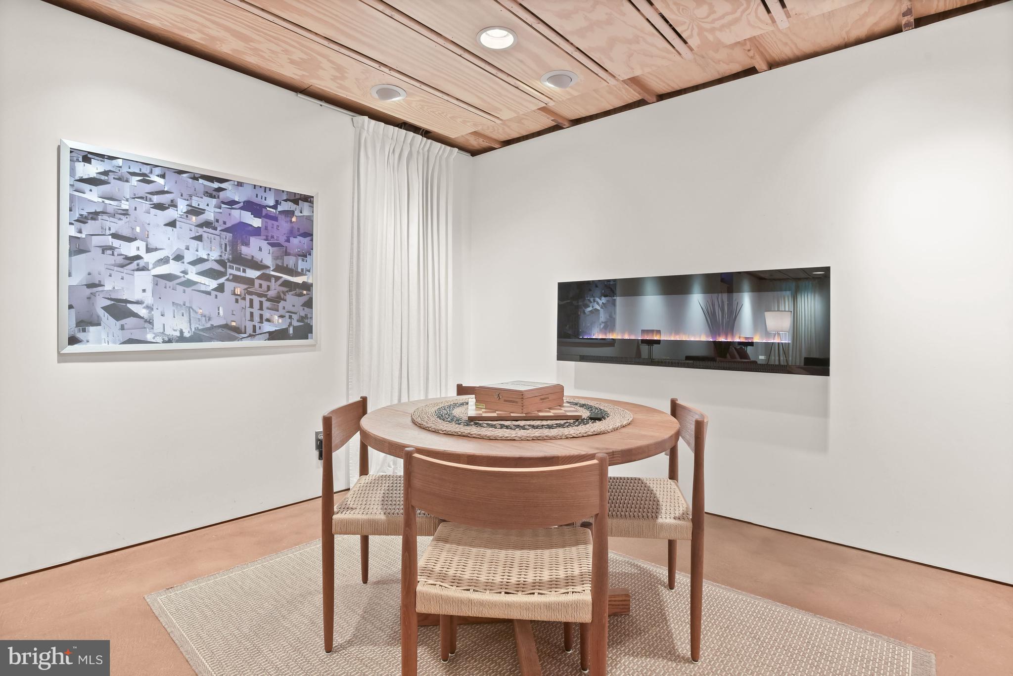 WAVERLY WOODS - Residential