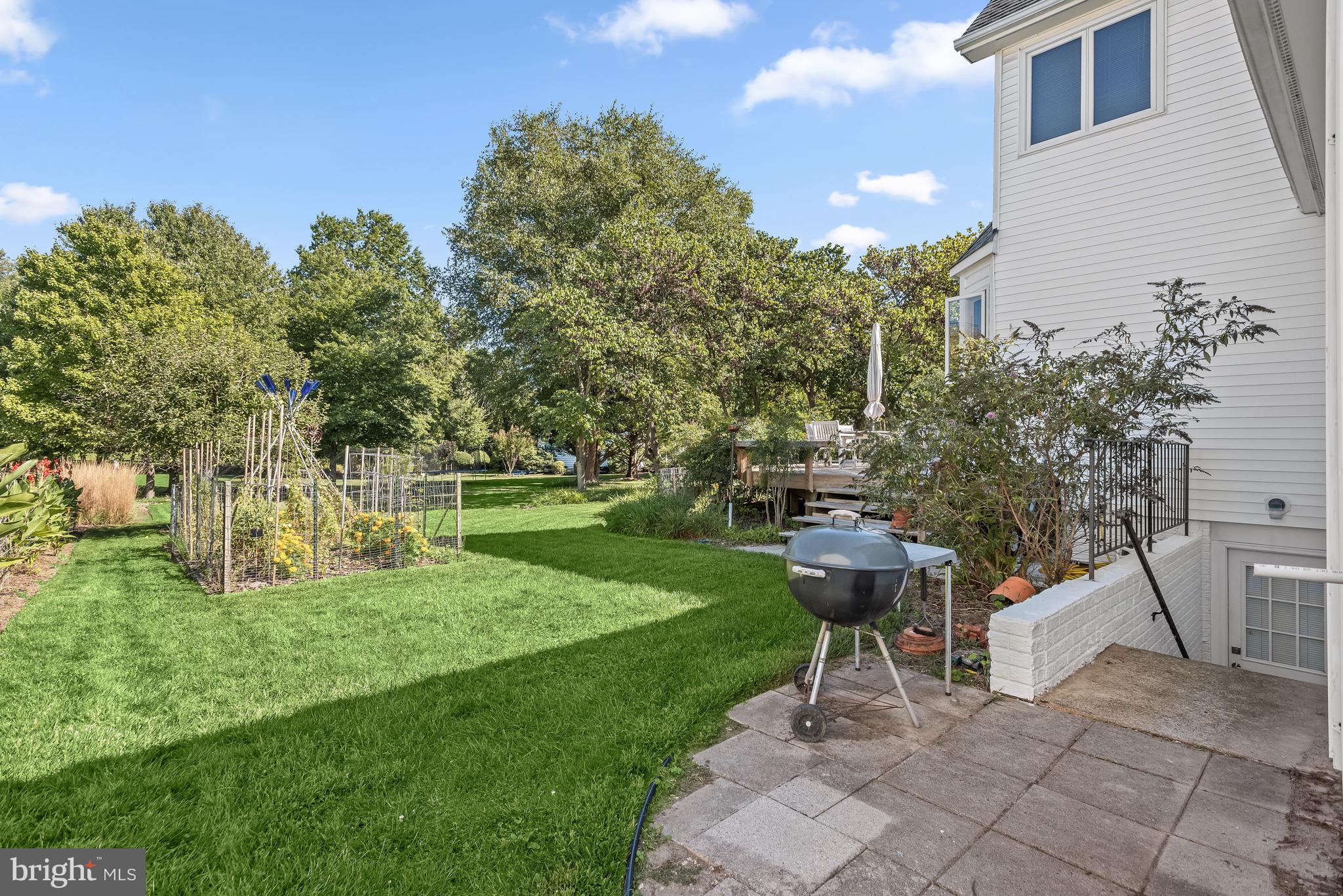 WAVERLY WOODS - Residential