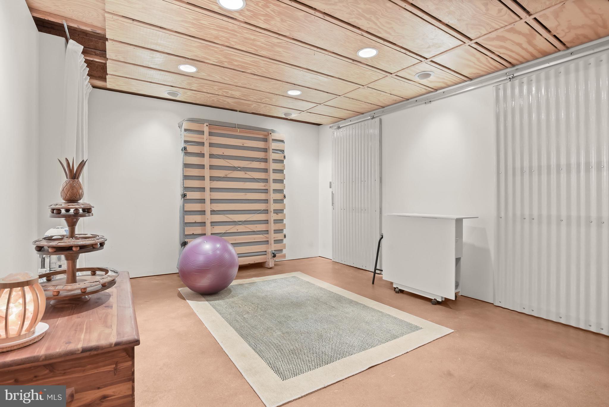 WAVERLY WOODS - Residential