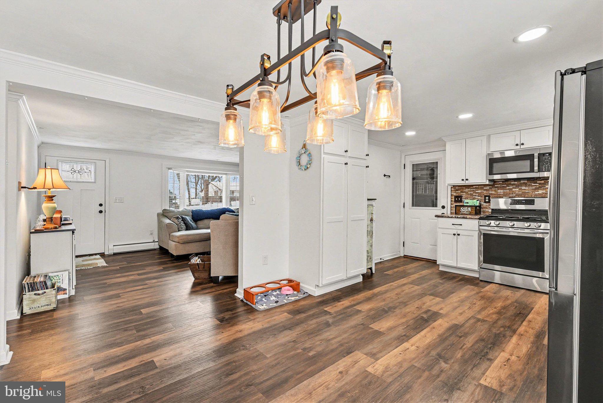 2141 CLOVERFIELD DRIVE