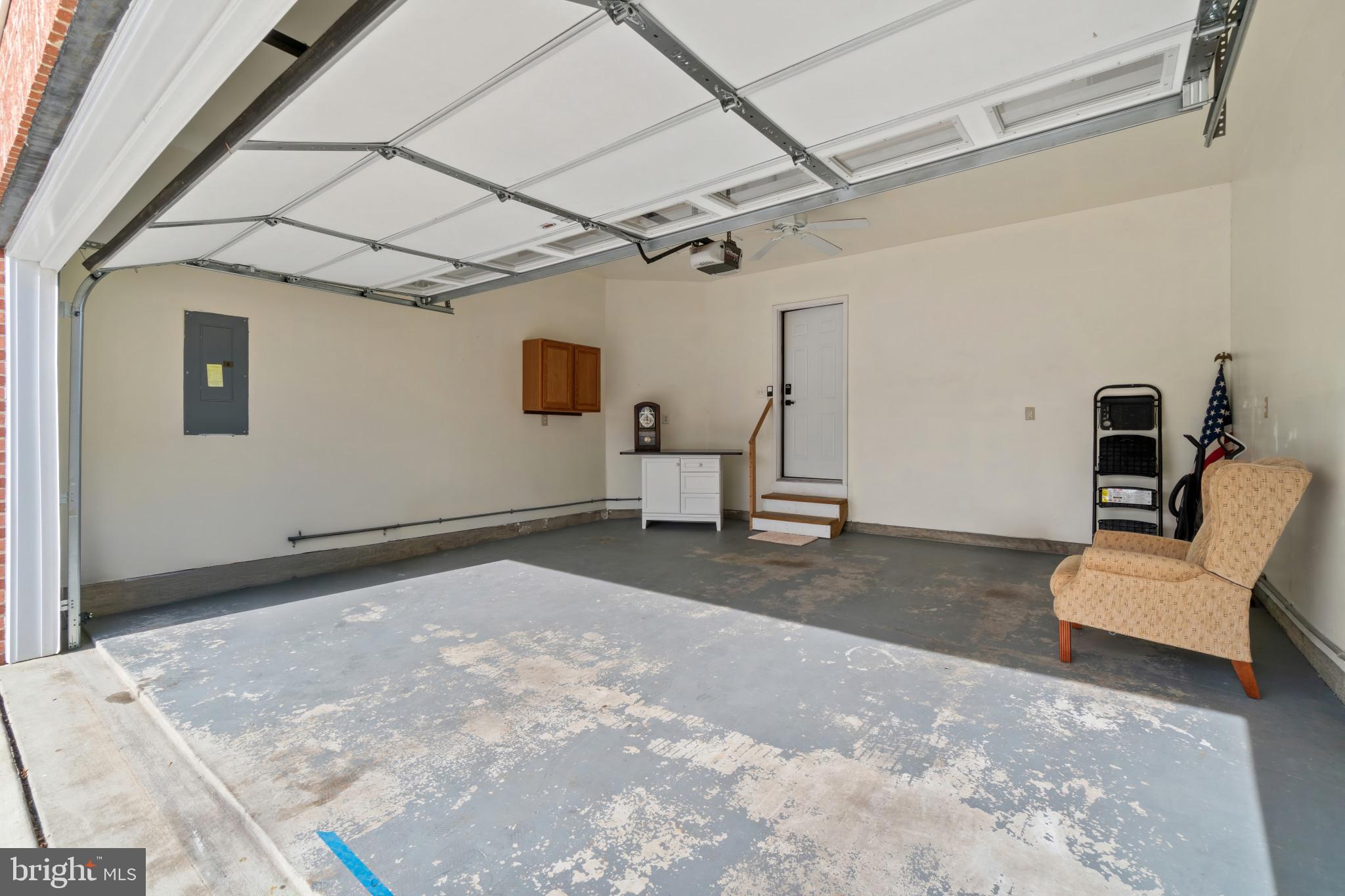 HEARTHSTONE AT VILLAGE CREST CONDOMINIUMS - Residential